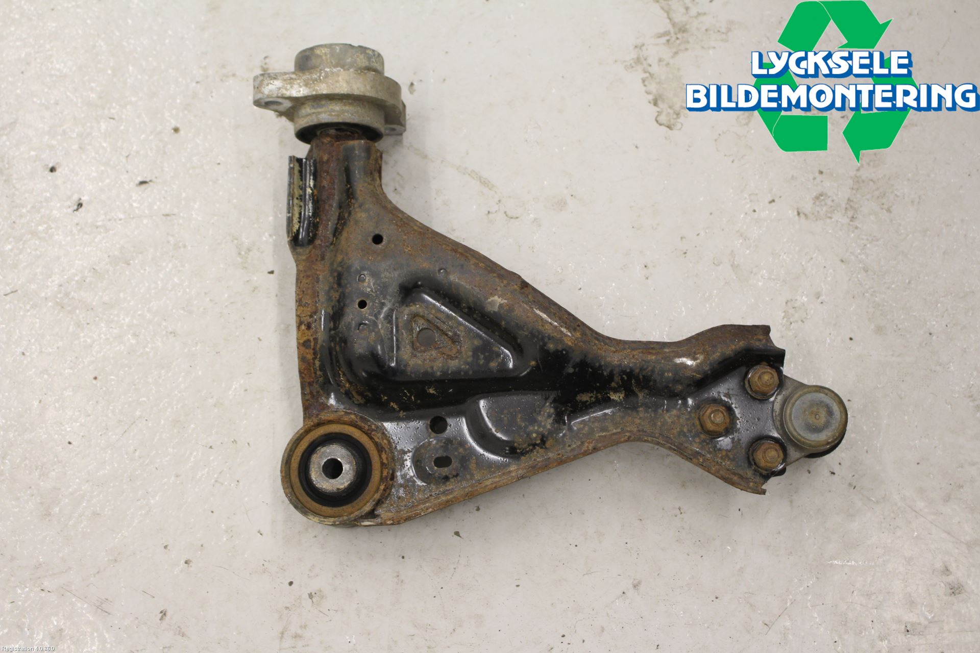 Mercedes-Benz MB VITO/VIANO (W639) 04-14 Bärarm Fram Undre Vä