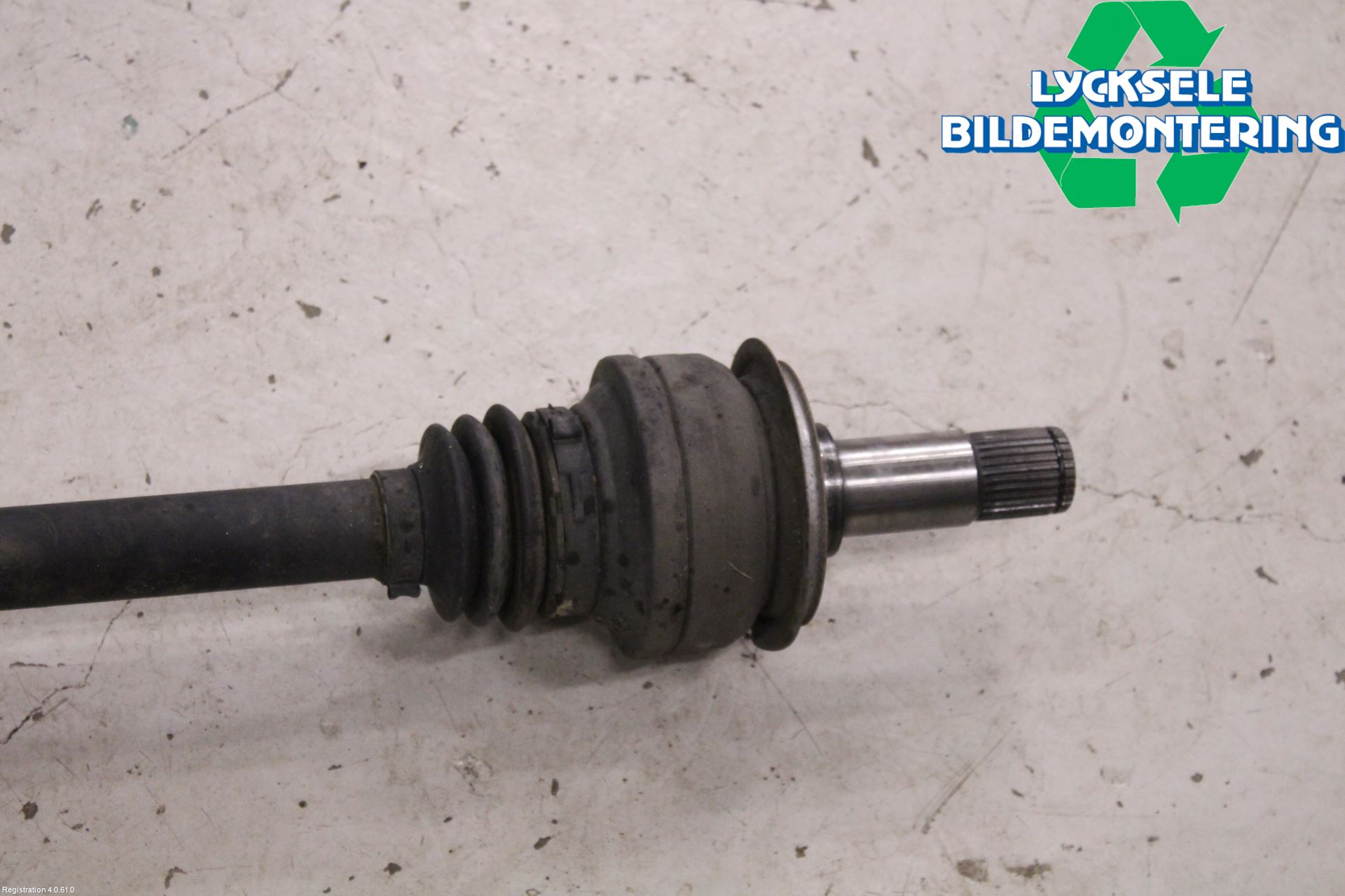 Mercedes-Benz MB E-KLASS (W213) 16-23 Drivaxel Bak Höger
