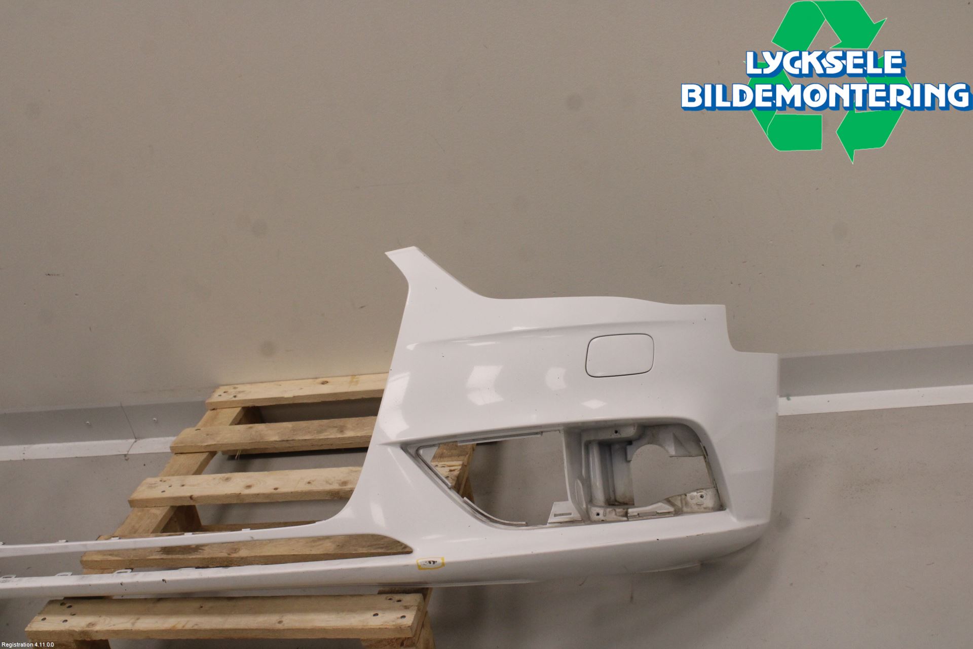 Audi A4 12-15 Stötfångarbeklädnad Fram