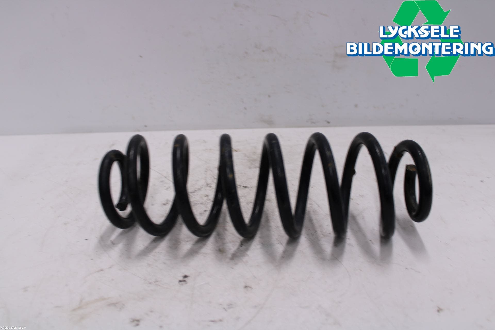 Volkswagen VW PASSAT 15-19 Fjäder Bak