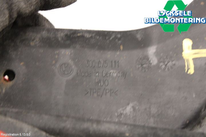Volkswagen VW PASSAT 15-19 Stänkskydd