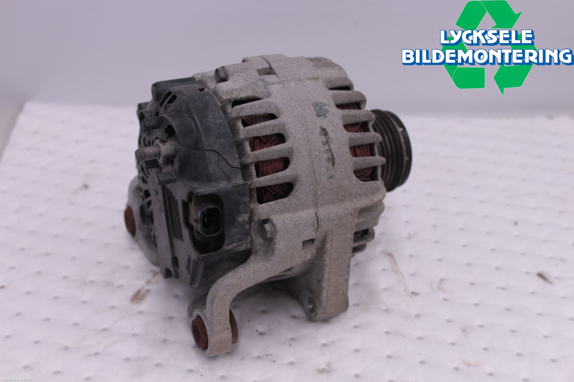 Opel INSIGNIA 09-16 Generator