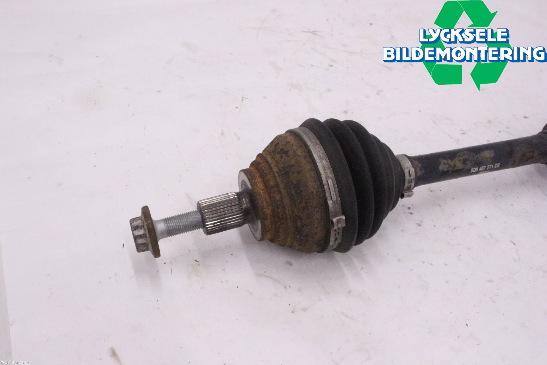 Volkswagen VW T-ROC 18- Drivaxel Fram Vänster