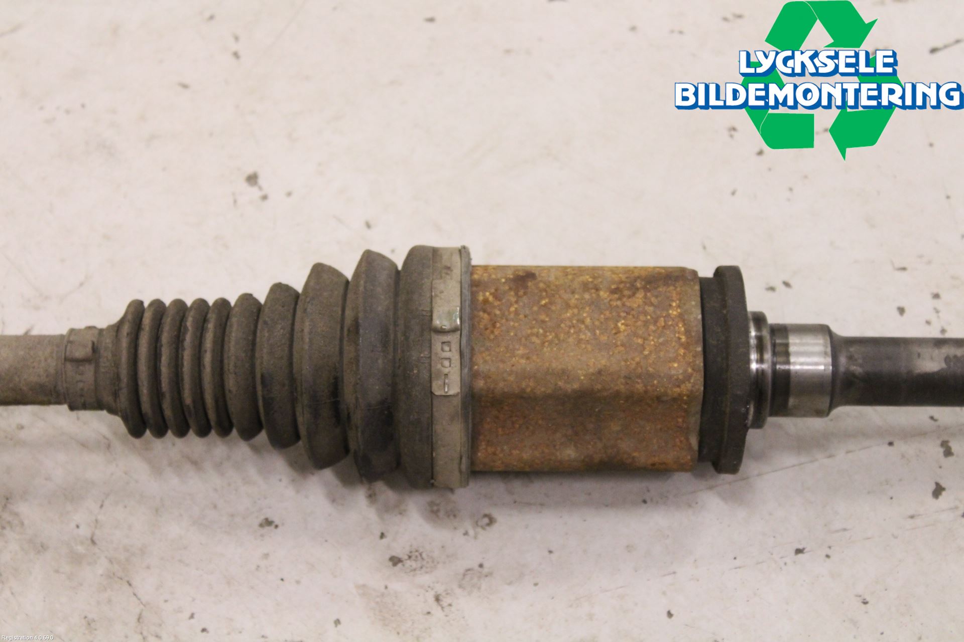 BMW X1 E84 10-15 Drivaxel Fram Höger