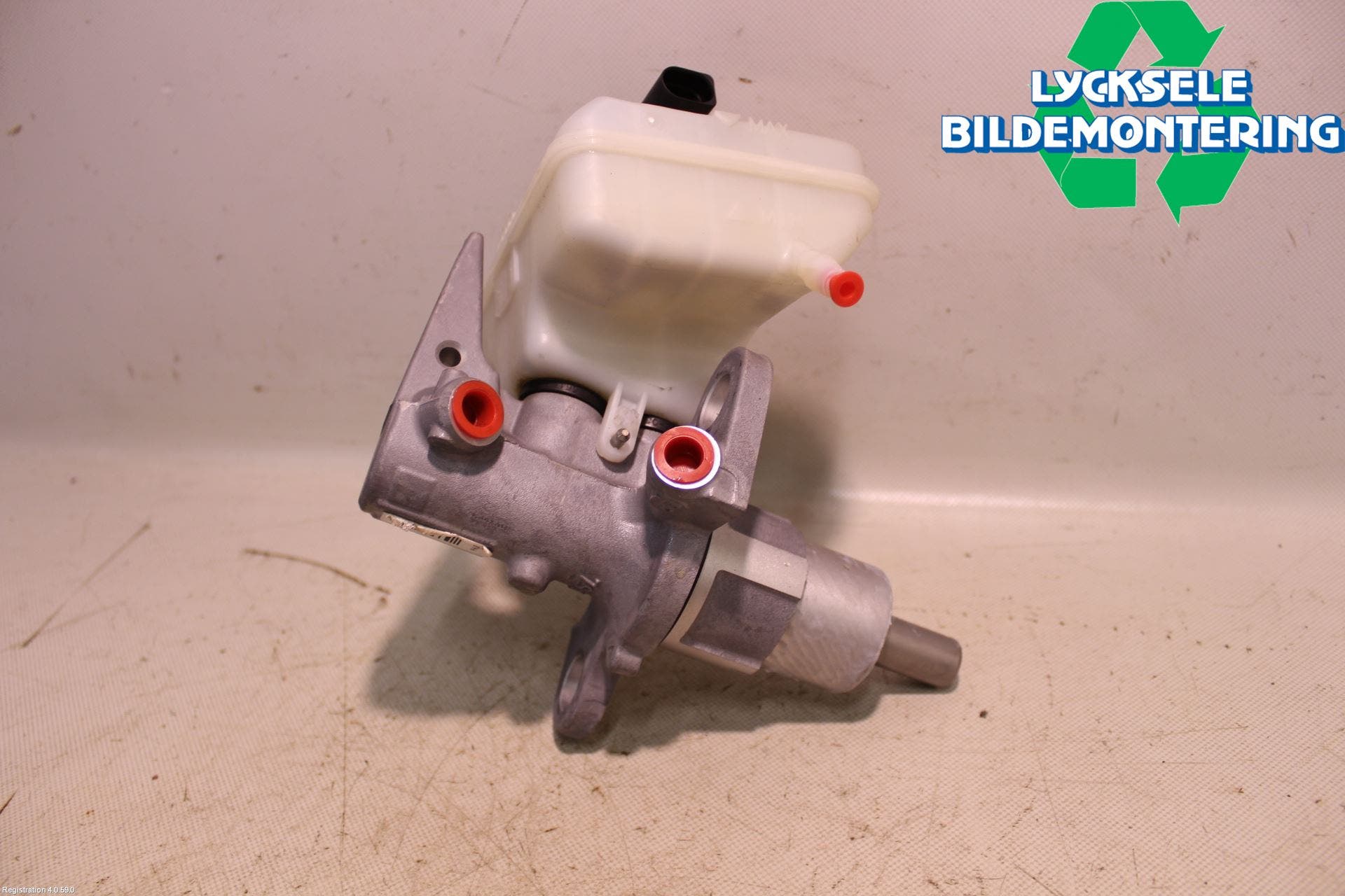 Audi A4 12-15 Broms Huvudcylinder