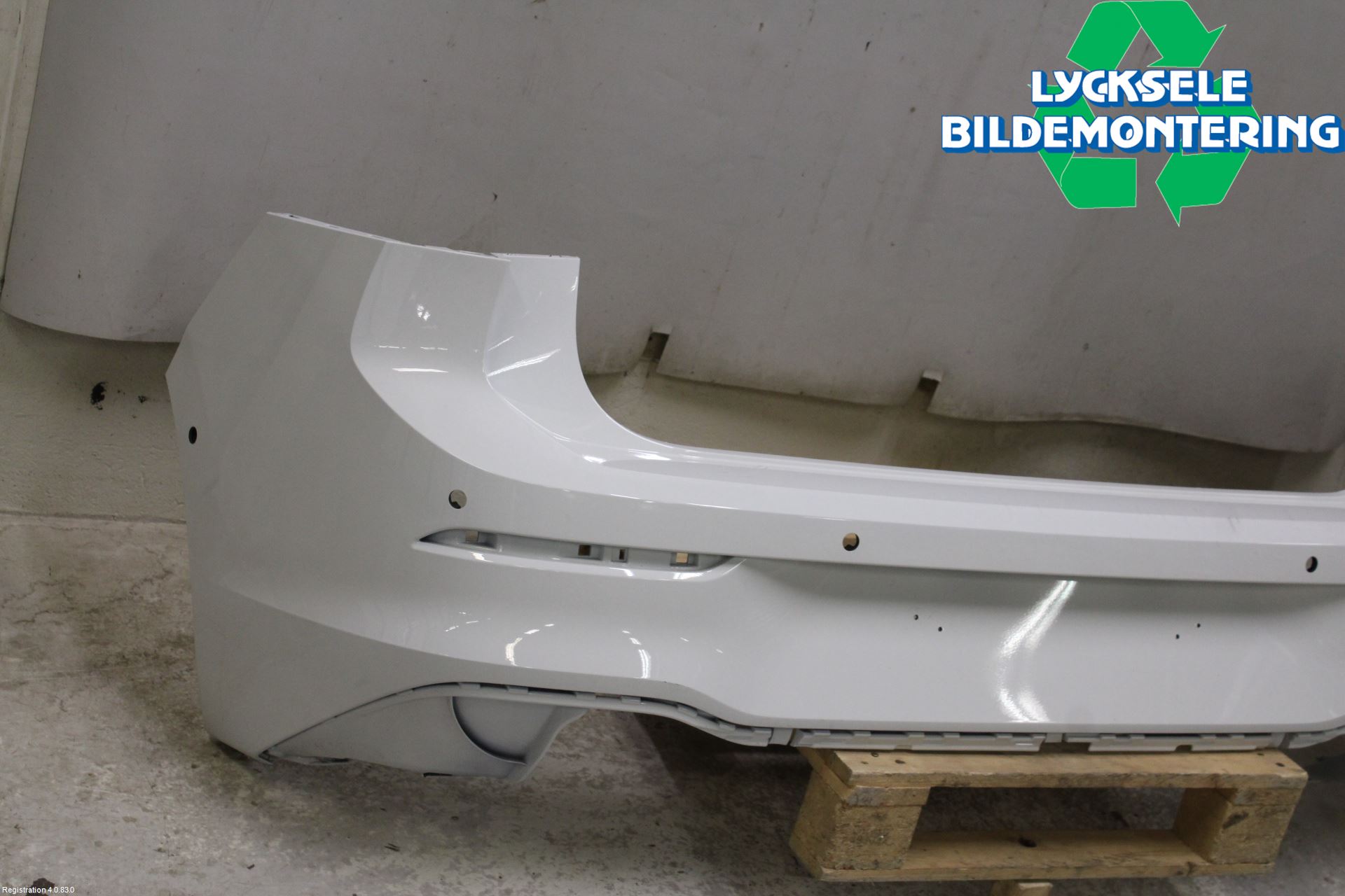 Volkswagen VW GOLF / E-GOLF VIII 20- Stötfångarbeklädnad Bak