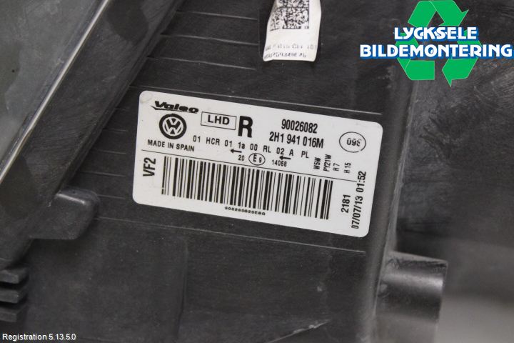 Volkswagen VW AMAROK 2H 10-22 Strålkastare Höger