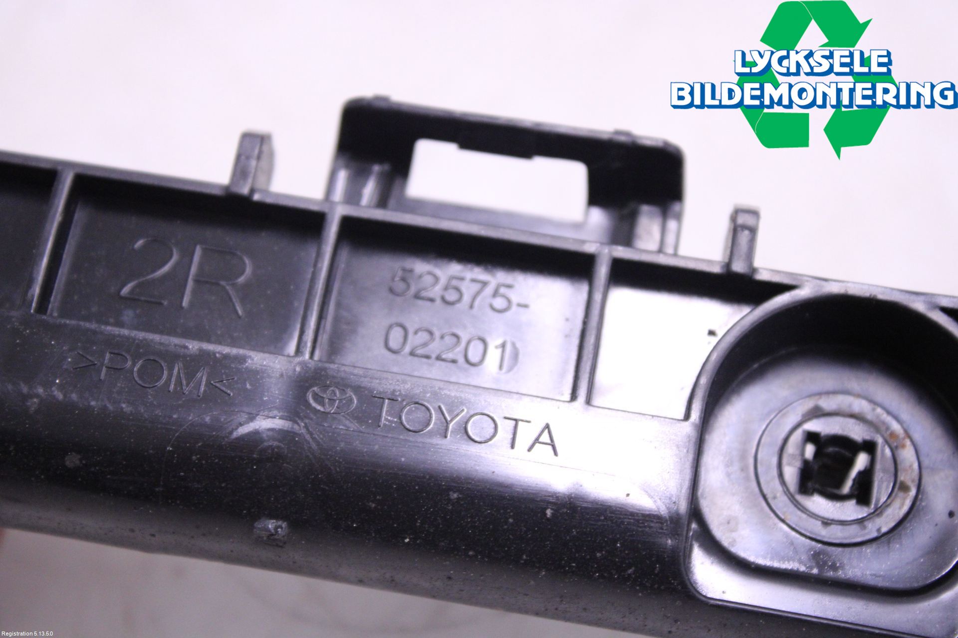 Toyota COROLLA 19- Stötfångarfäste Bak Hö