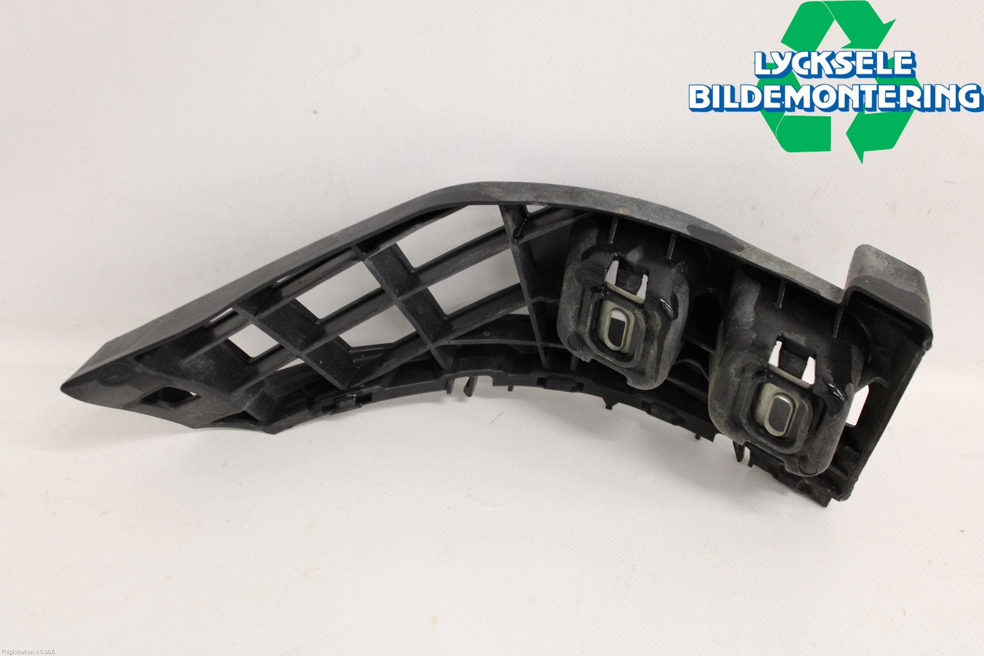 Mercedes-Benz MB E-KLASS (W212) 09-16 Stötfångarfäste Bak Vä