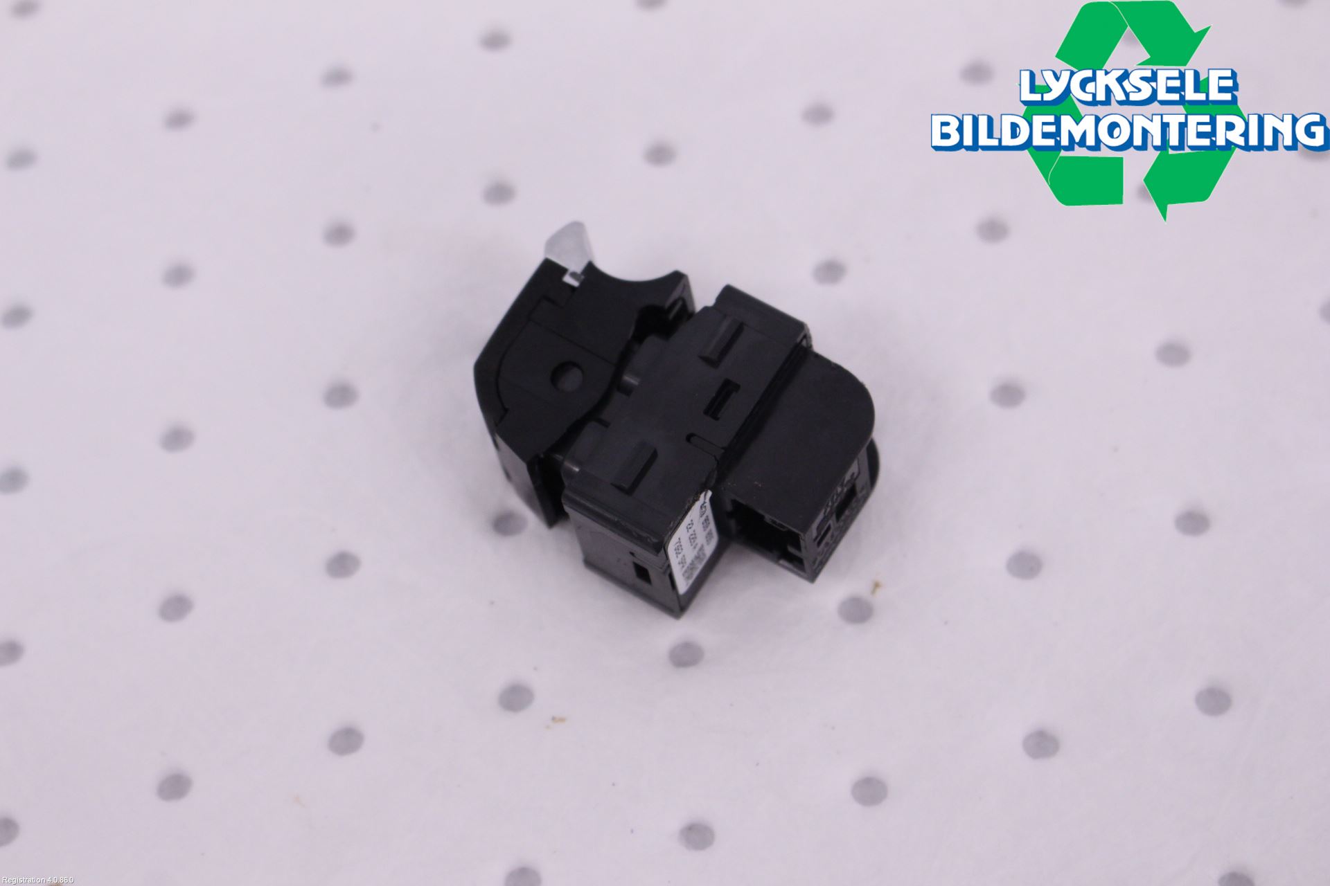 Audi A4/S4 B9 20- Strömställare Elhiss