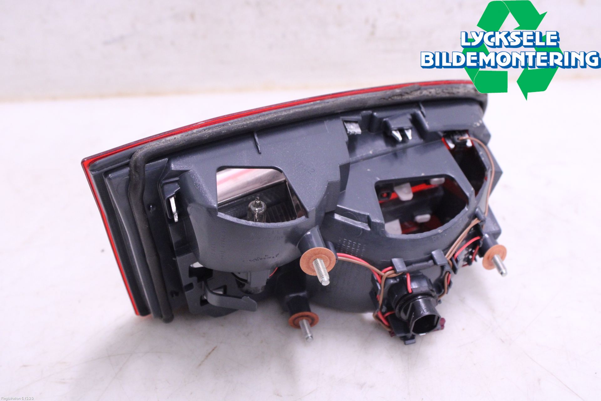 BMW 5 F10/F11/F18 09-17 Bakljus Lucka Hö