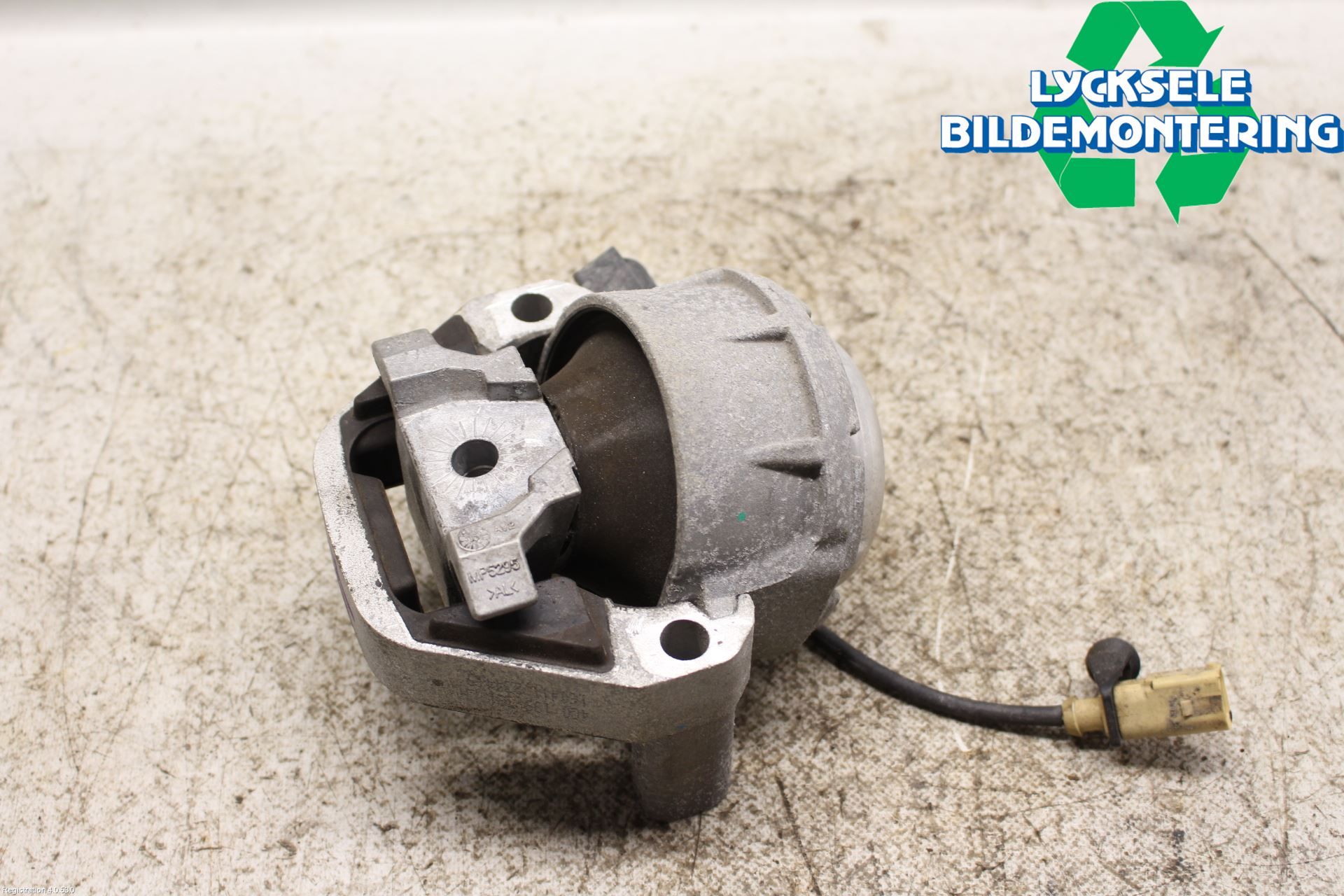 Audi A6 ALLROAD 12-18 Motorfäste