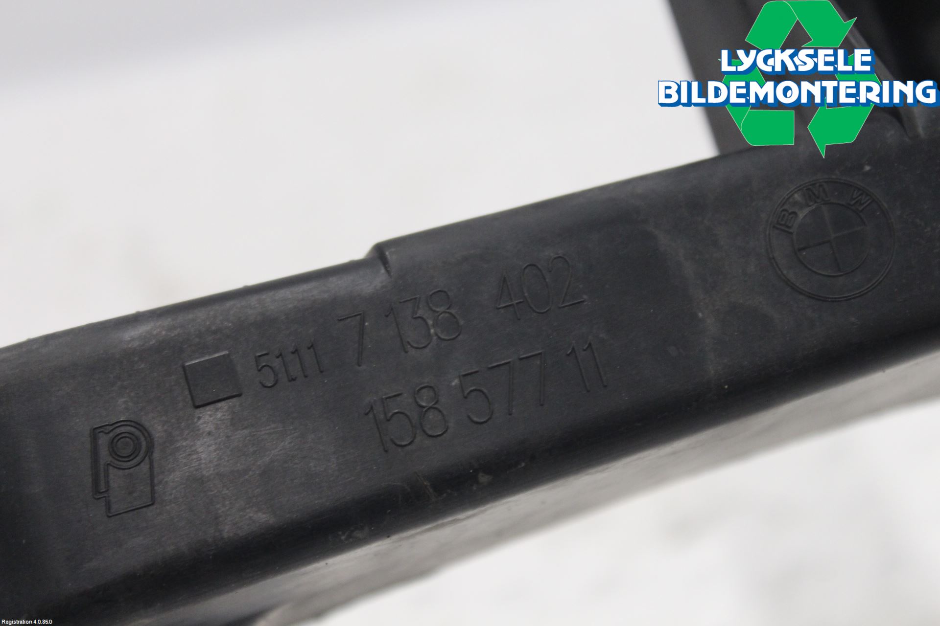 BMW 3 E90/91 SED/TOU 05-12 Strålkast Fästsarg