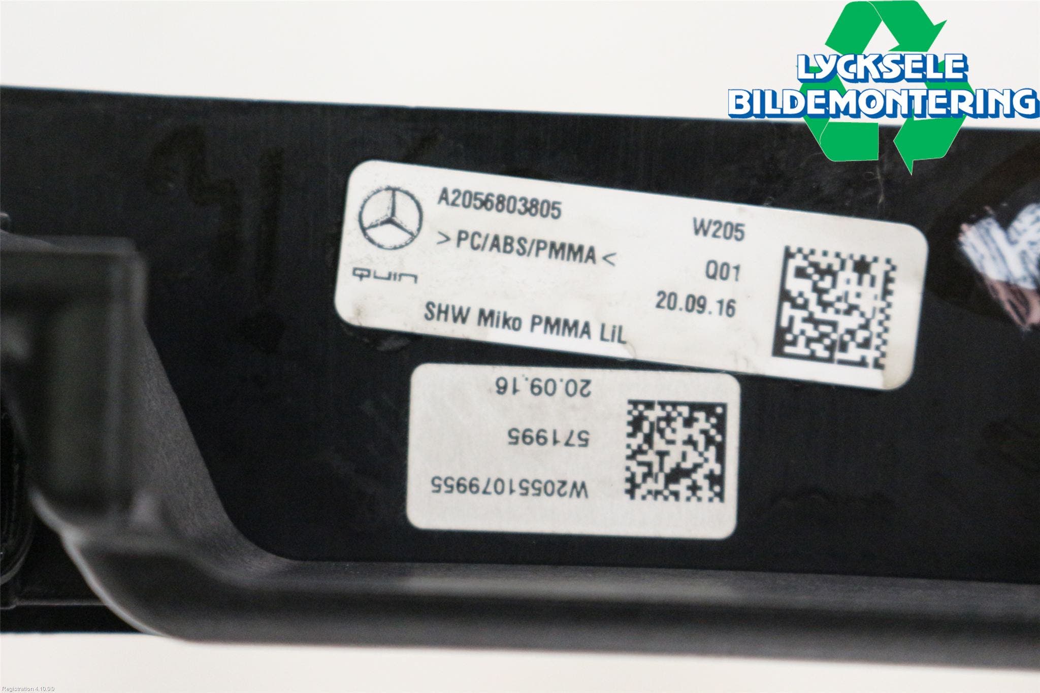 Mercedes-Benz MB C-KLASS (W205) 14-21 Instrumentkonsoll Mitt