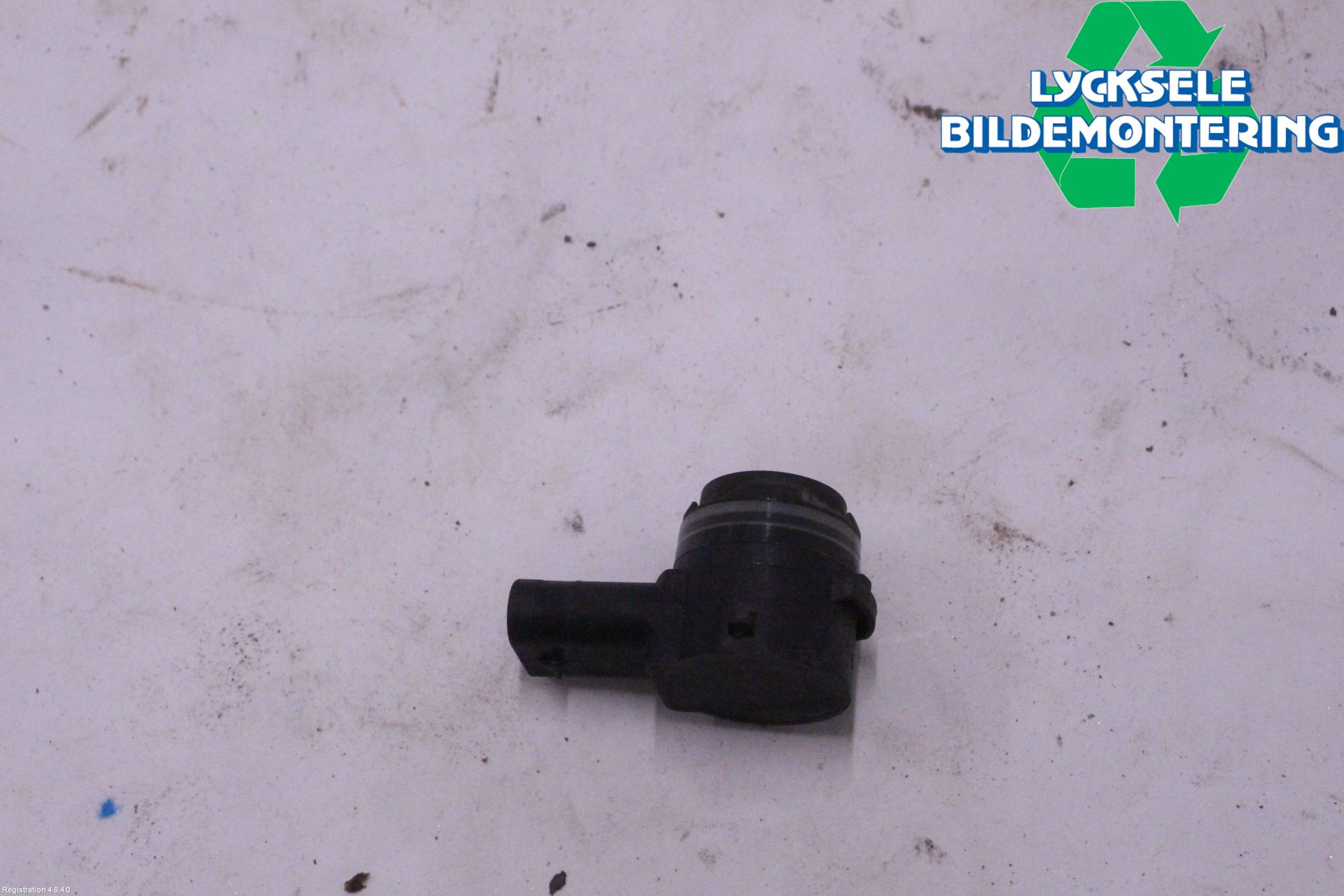 Skoda SUPERB 16-24 Parkeringshjälp Frontsensor