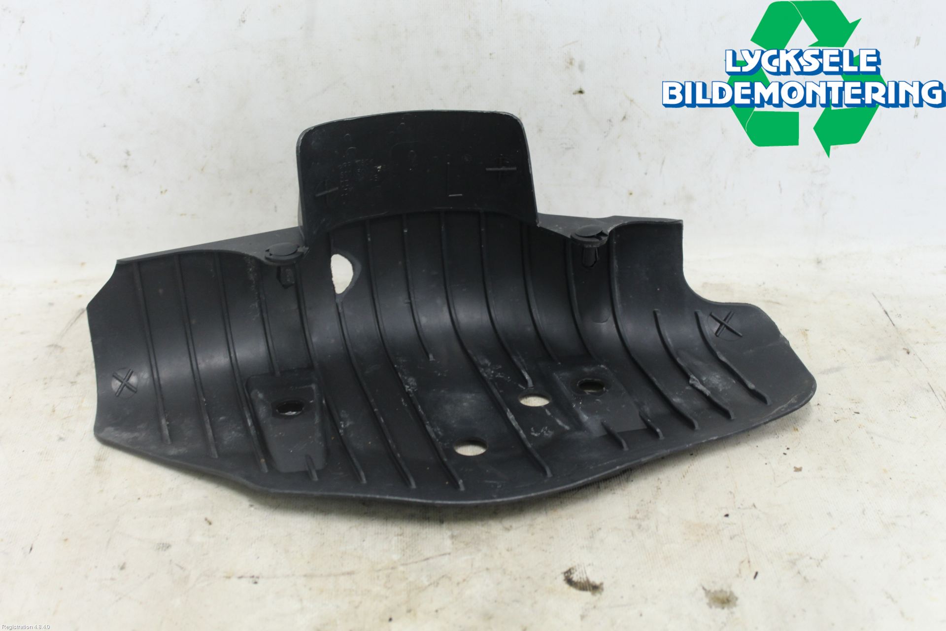 Volkswagen VW T-ROC 18- Stänkskydd