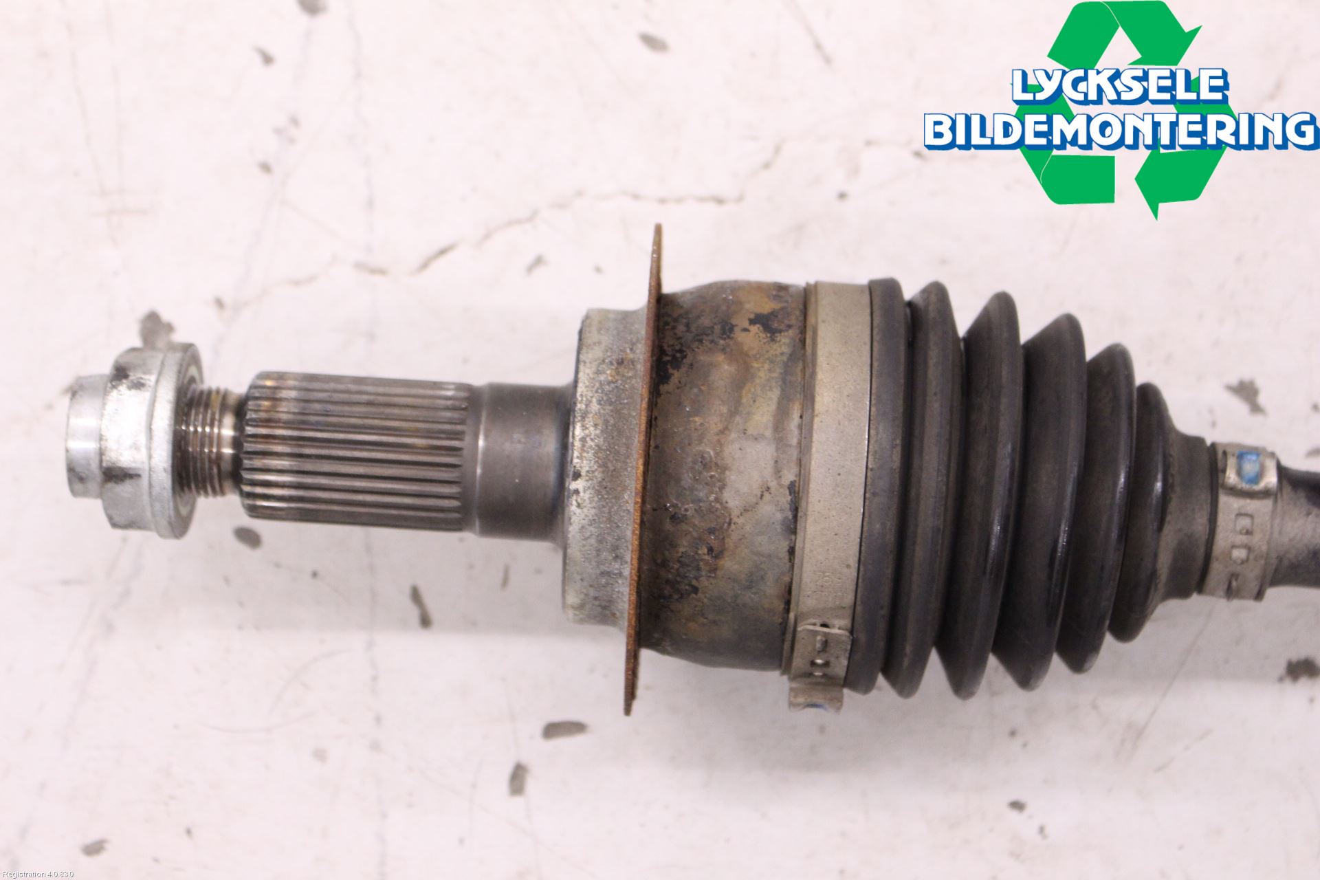 Suzuki SX4 S-CROSS 14-21 Drivaxel Fram Vänster