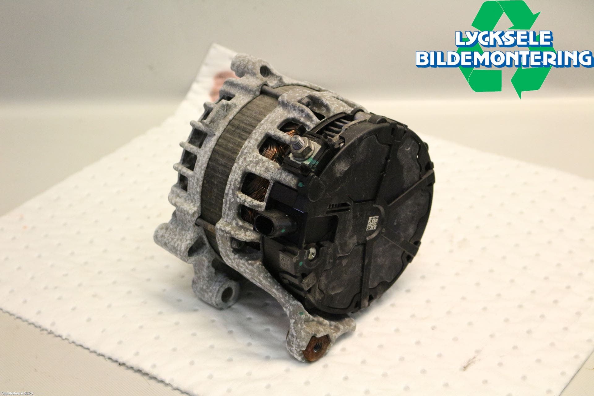 BMW 5 G30/G31/F90 17-23 Generator
