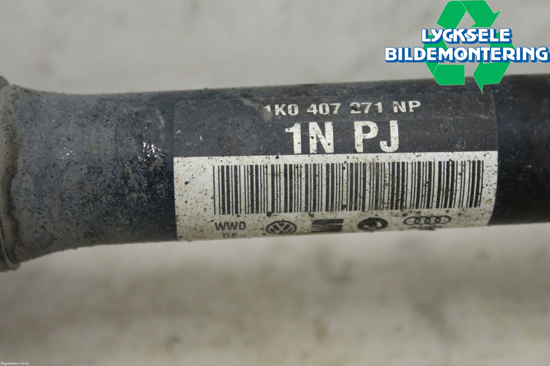 Volkswagen VW PASSAT 11-14 Drivaxel Fram Vänster