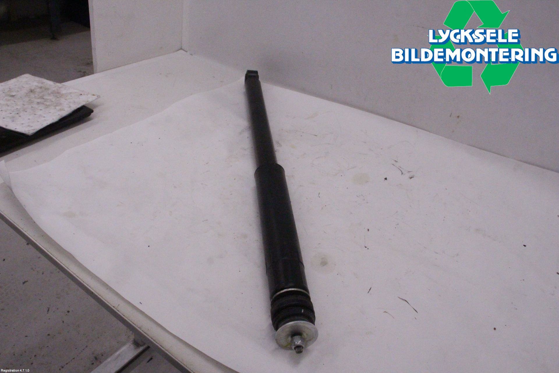 Suzuki VITARA 15- Stötdämpare Bak