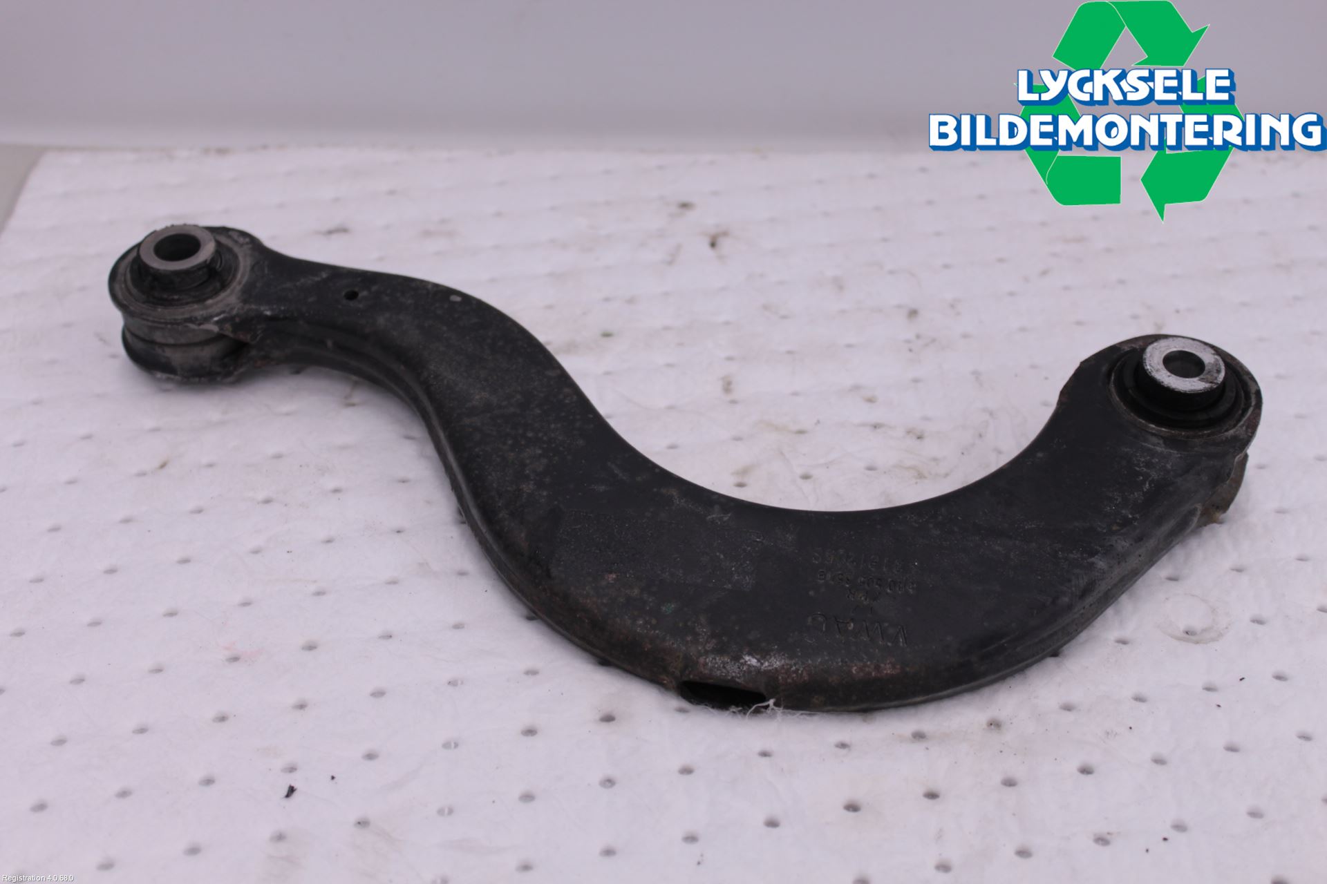 Volkswagen VW TIGUAN 07-16 Bärarm Bak Övre Höger