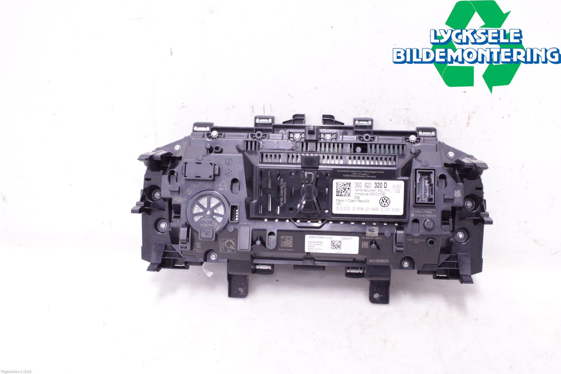 Volkswagen VW PASSAT 20-24 Instrument Komb