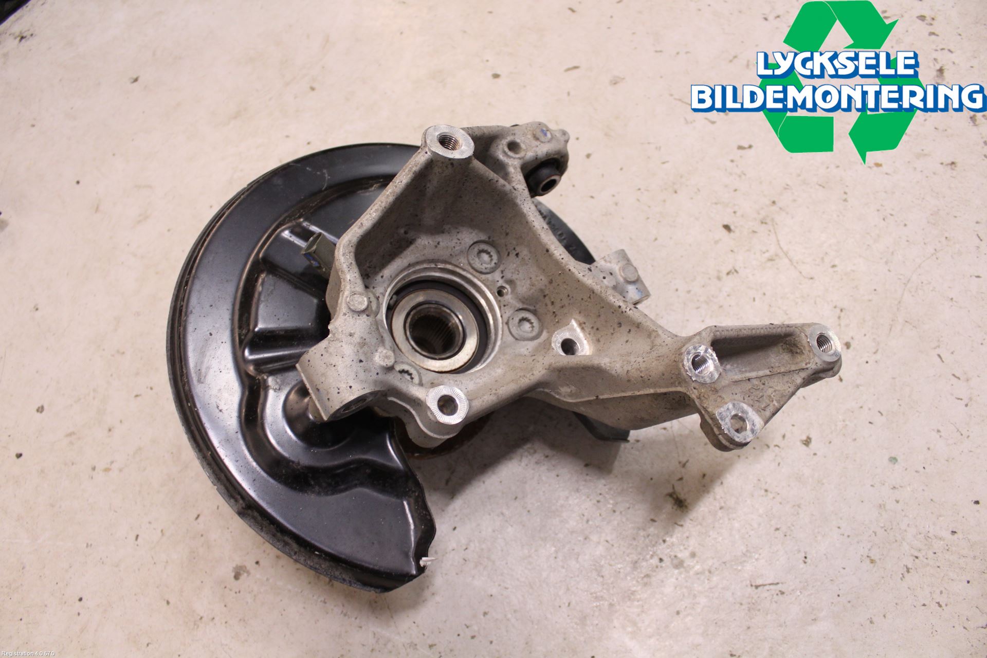 Audi Q3 8U 12-18 Hjullagerhus-Spindel Hö B