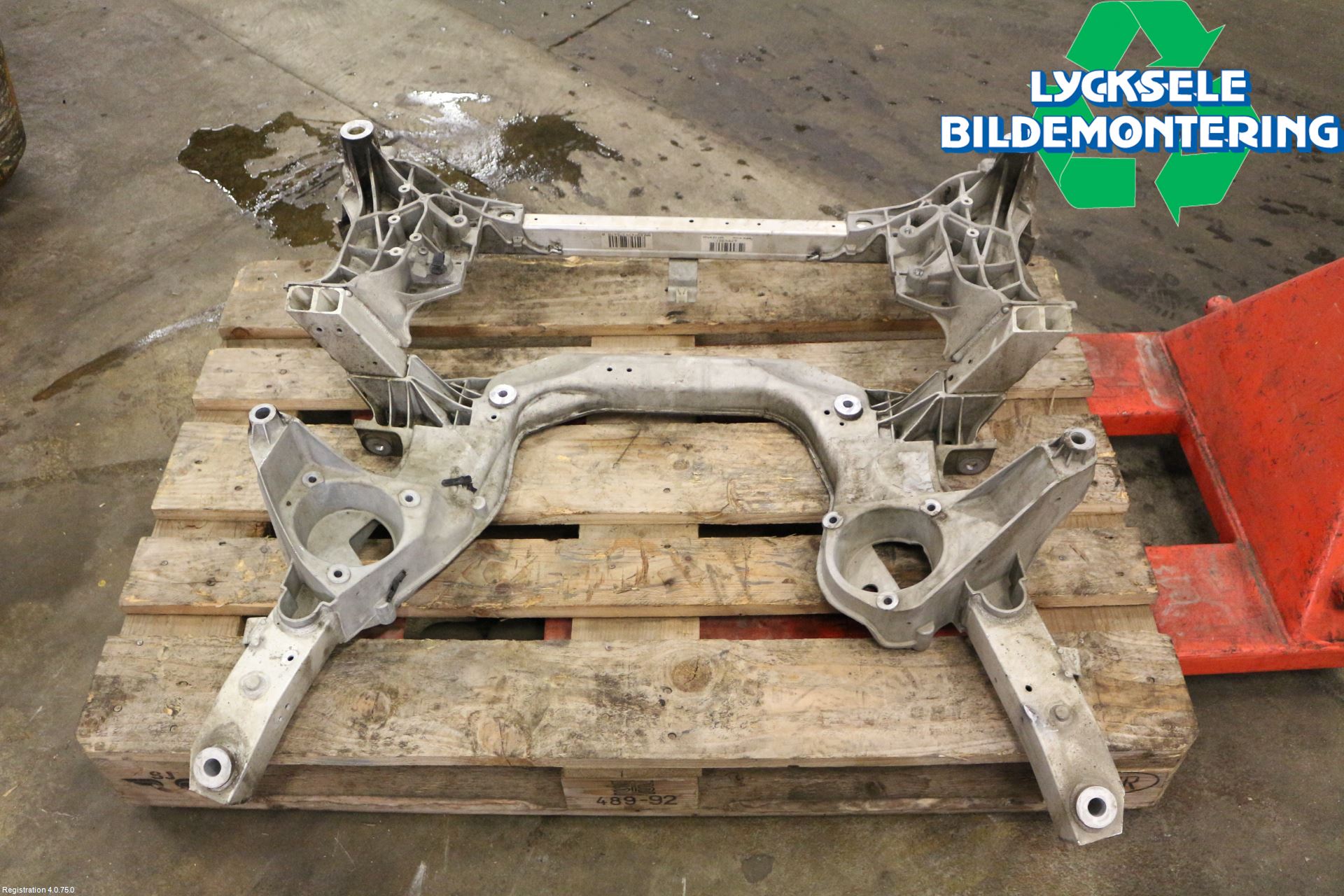 BMW 5 GT F07 09-17 Framvagnsbalk