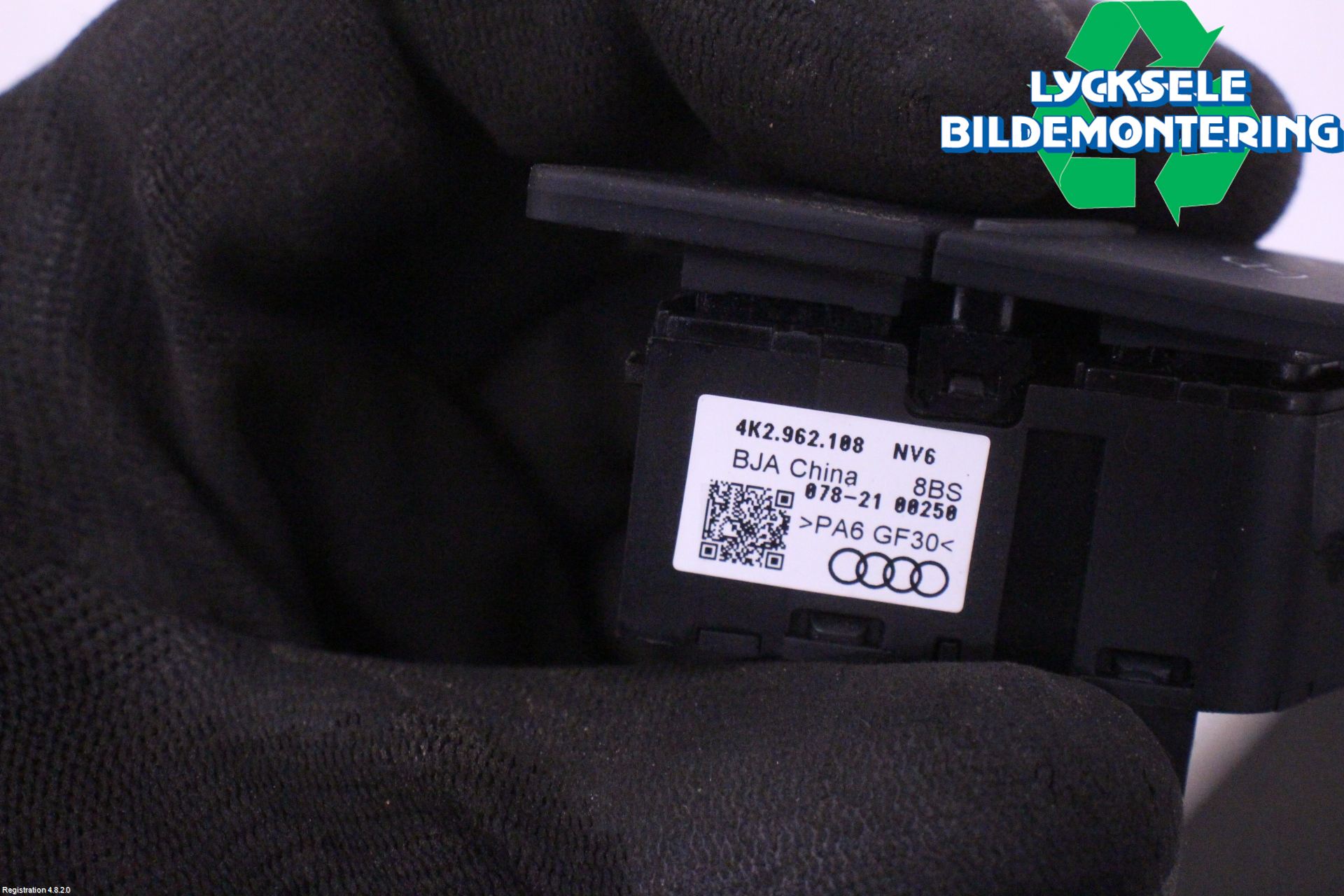 Audi A6 F2/C8 19- Strömställare Centrallås