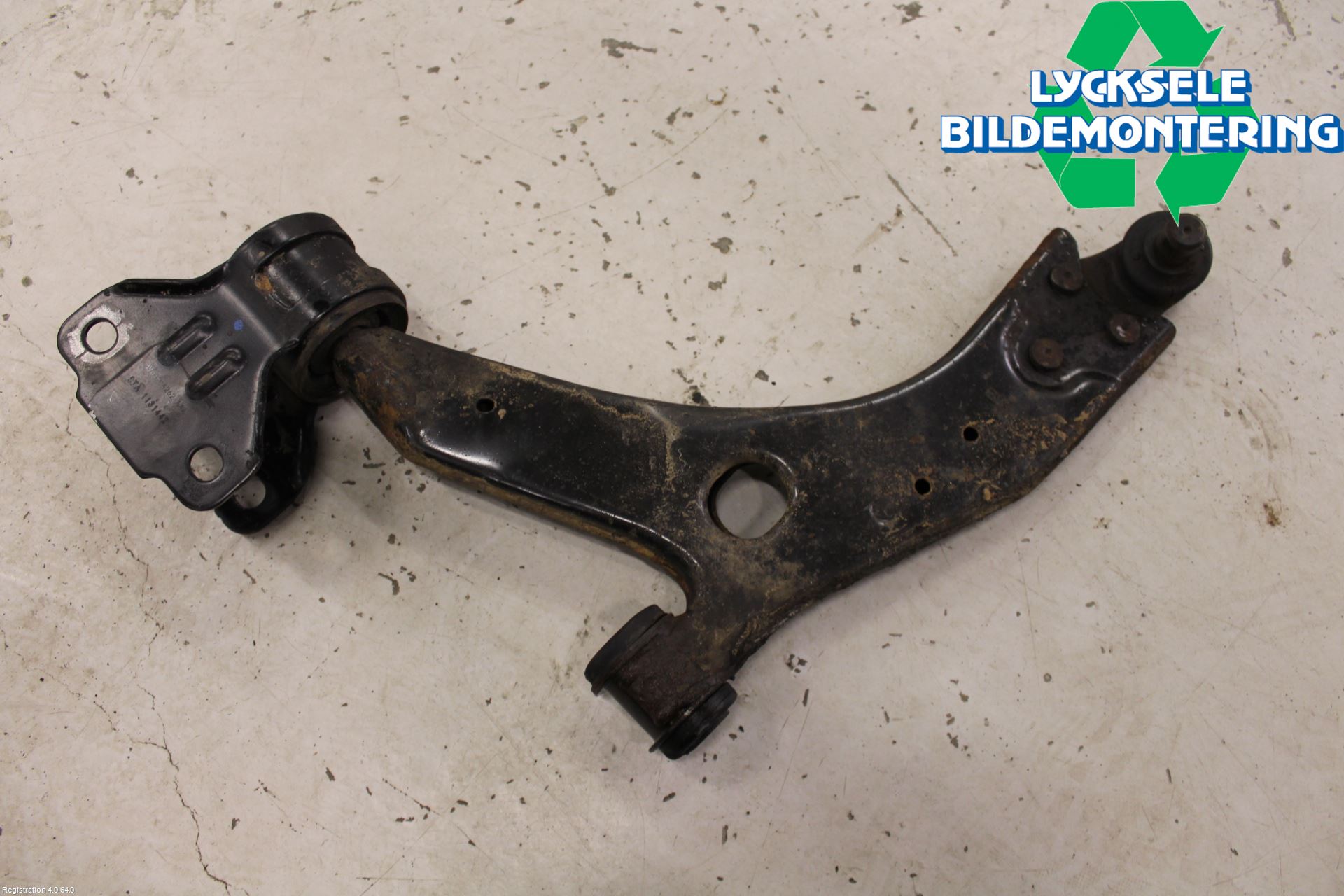 Ford FOCUS 11-14 Bärarm Fram Undre Vä