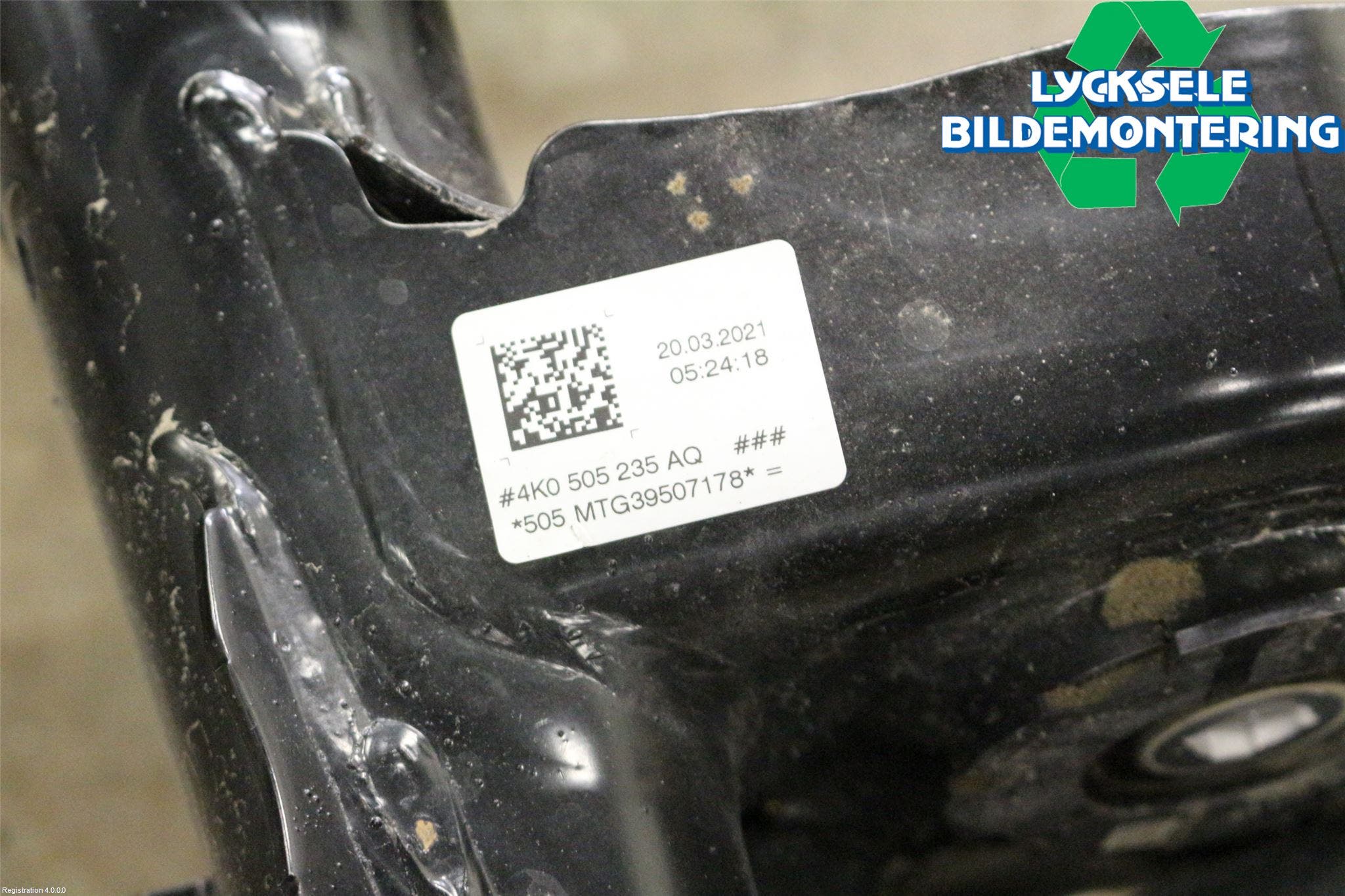 Audi A6 F2/C8 19- Bakaxelbalk