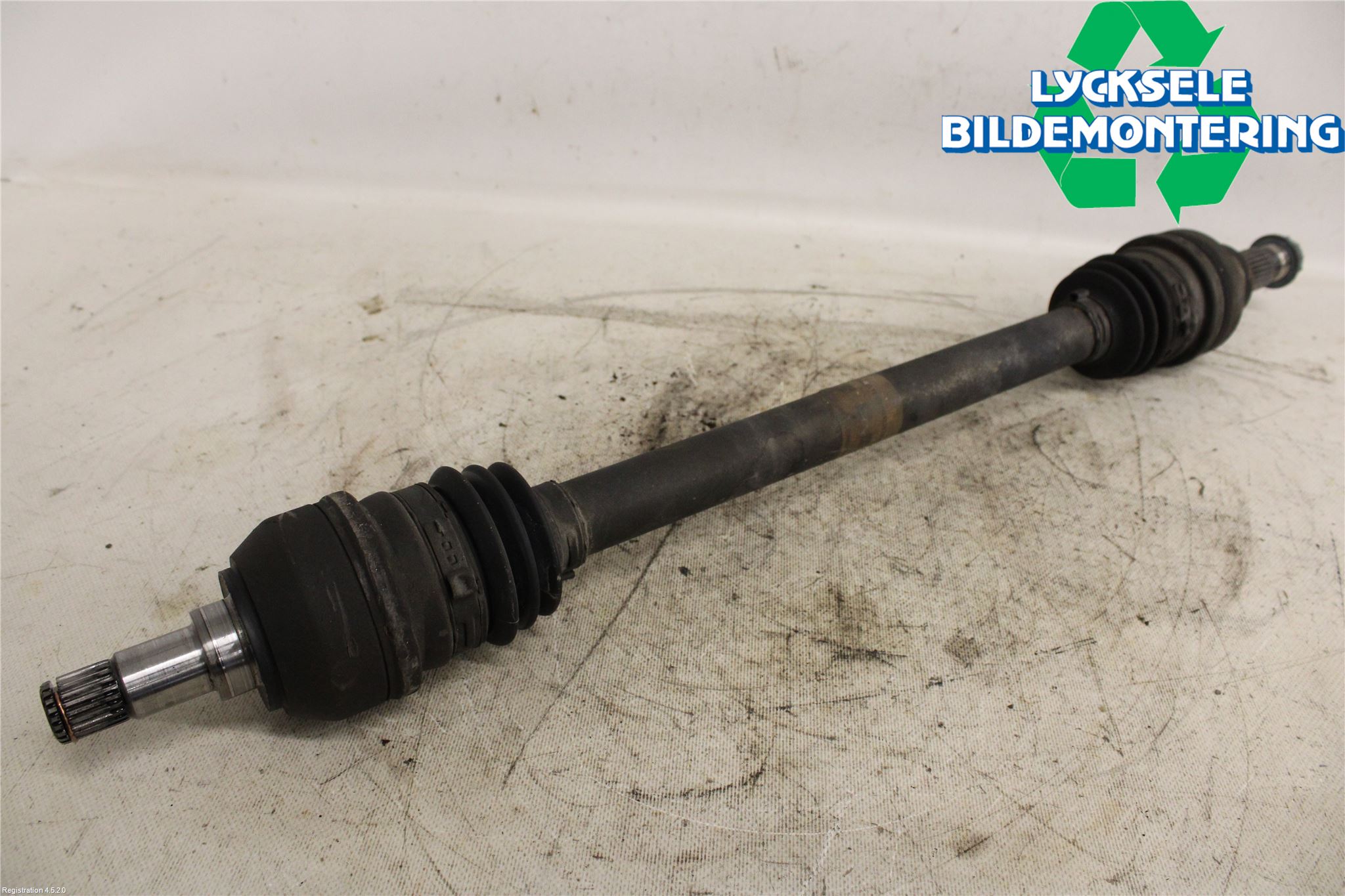 Mercedes-Benz MB CLA-KLASS (C117/X117) 13-19 Drivaxel Bak Vänster