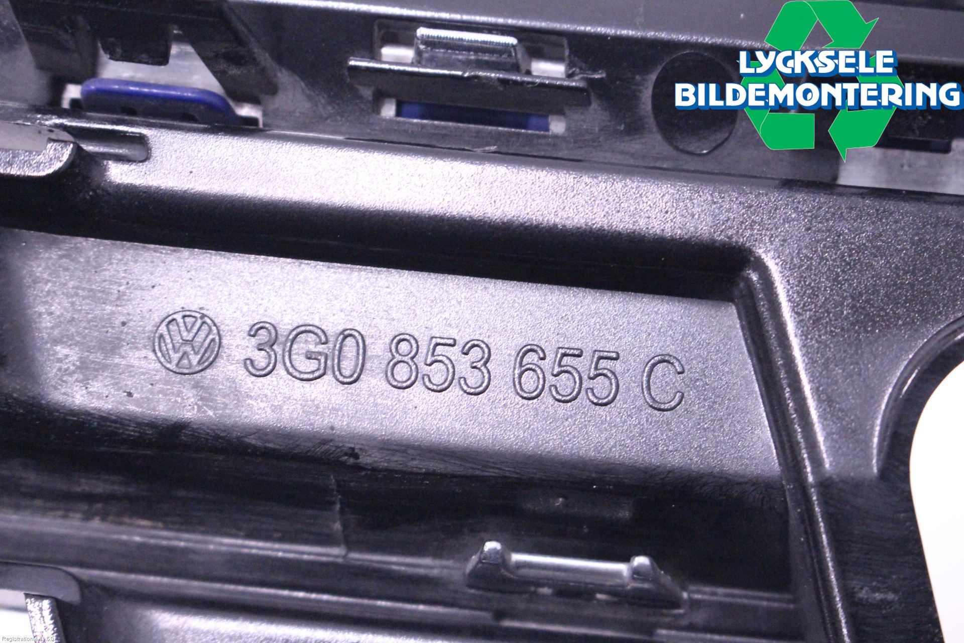 Volkswagen VW PASSAT 15-19 Grill Komp