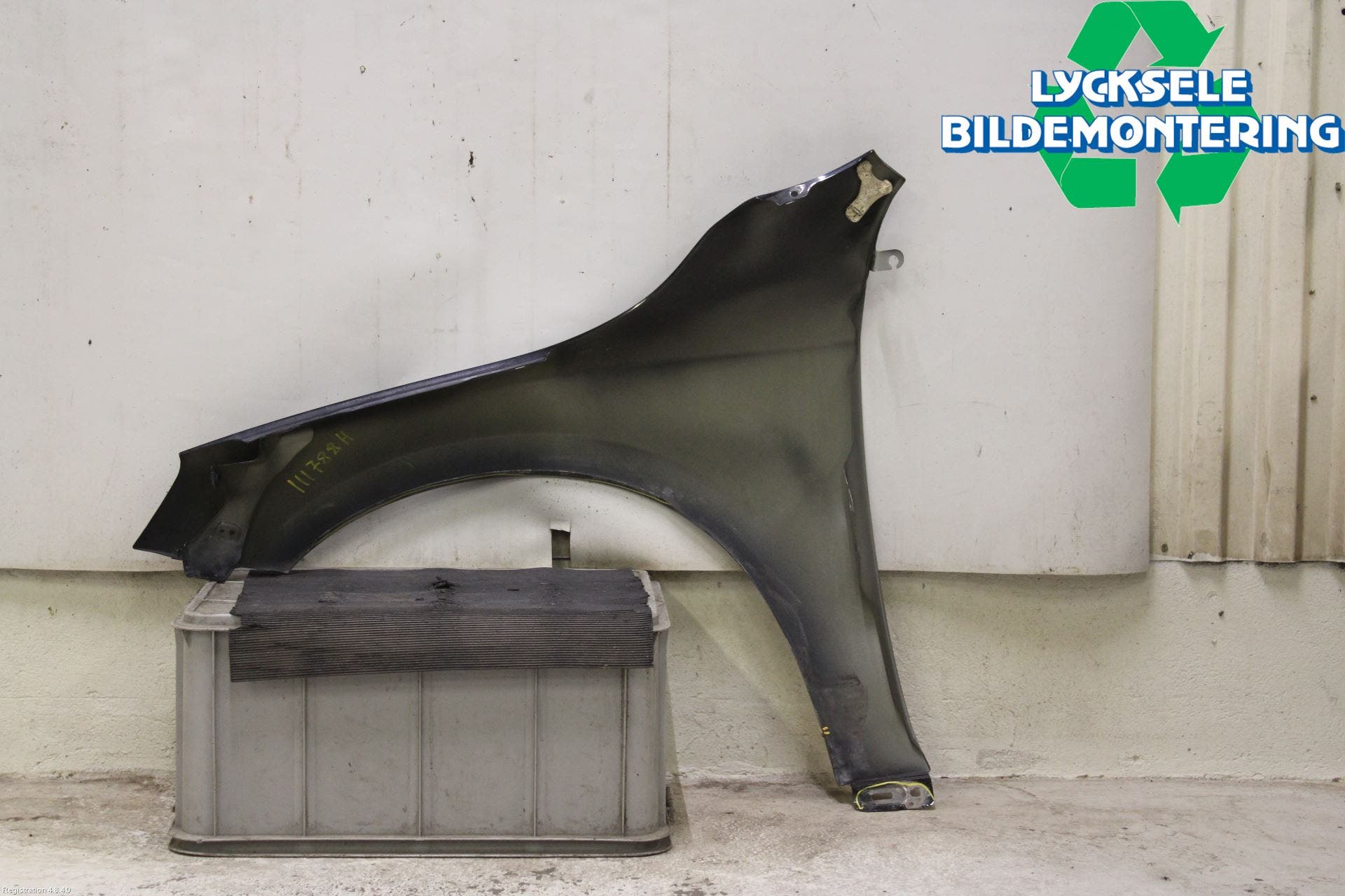 Volvo V60 14-18 Skärm Fram Höger