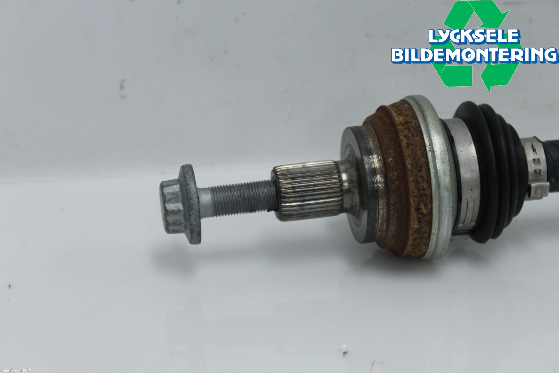 Volkswagen VW T-ROC 18- Drivaxel Bak Höger