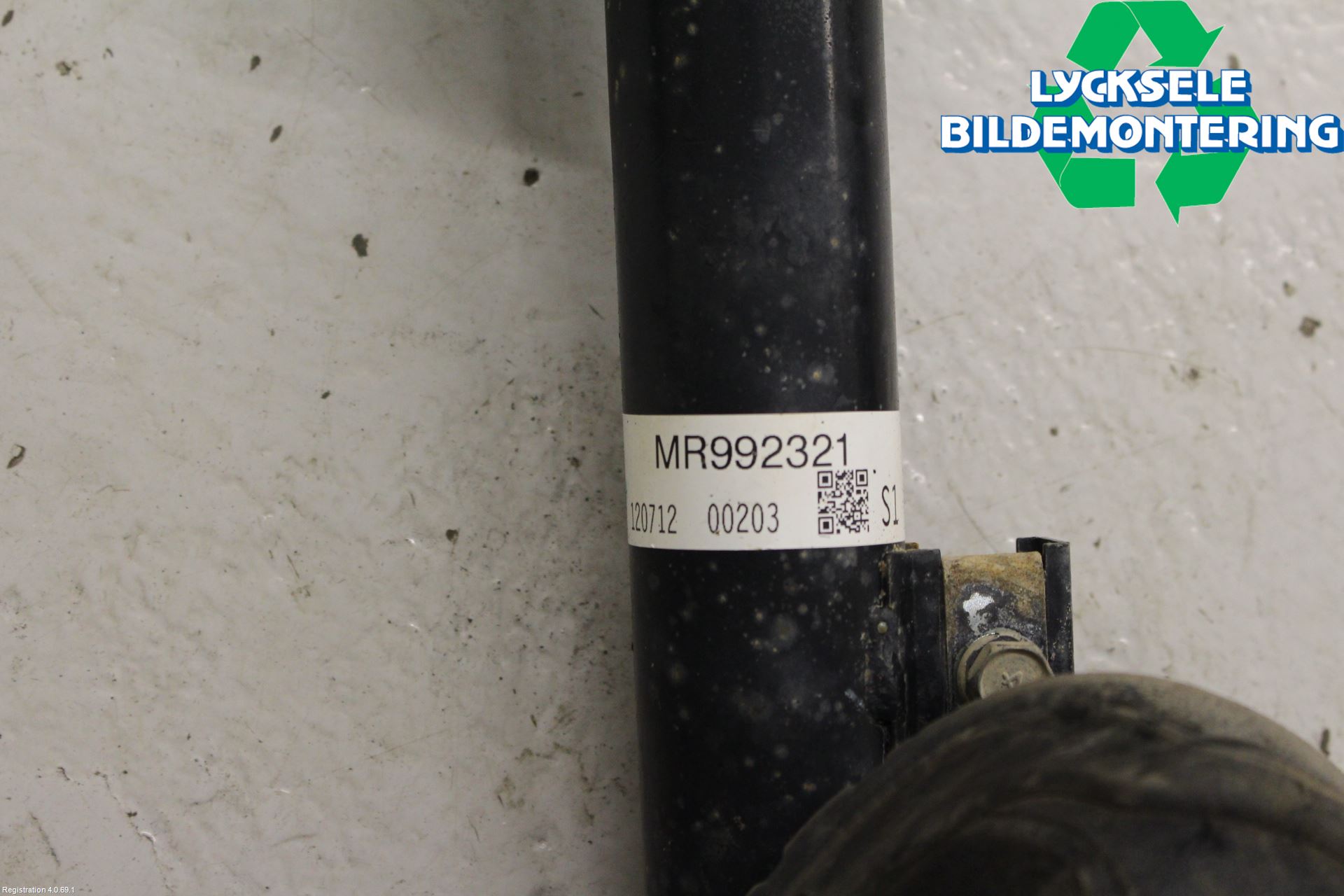 Mitsubishi L200 06-15 Fjäderben Fram Höger