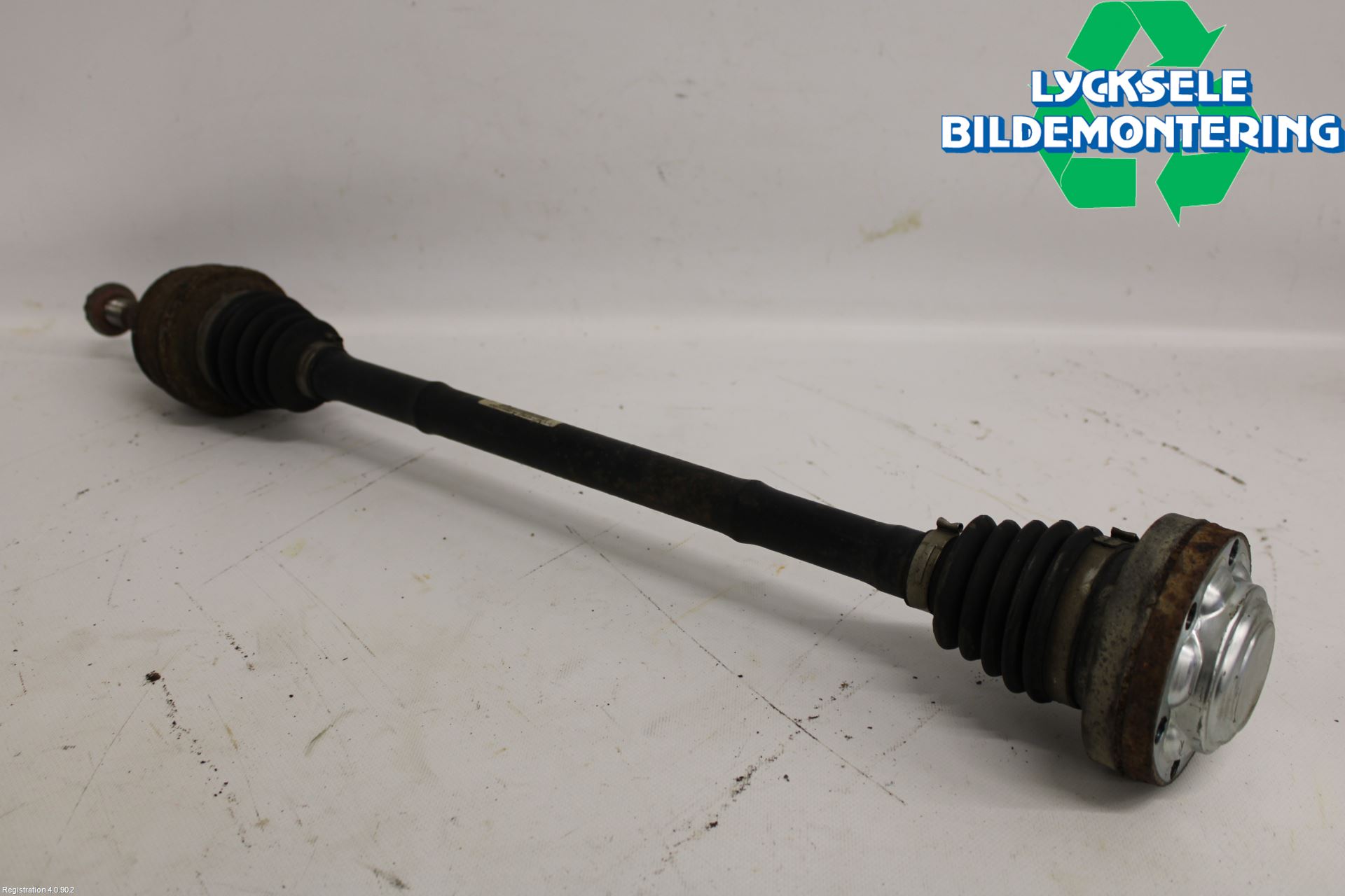 Volkswagen VW TRANSP/CARAVELLE (T5) 04-15 Drivaxel Bak Höger