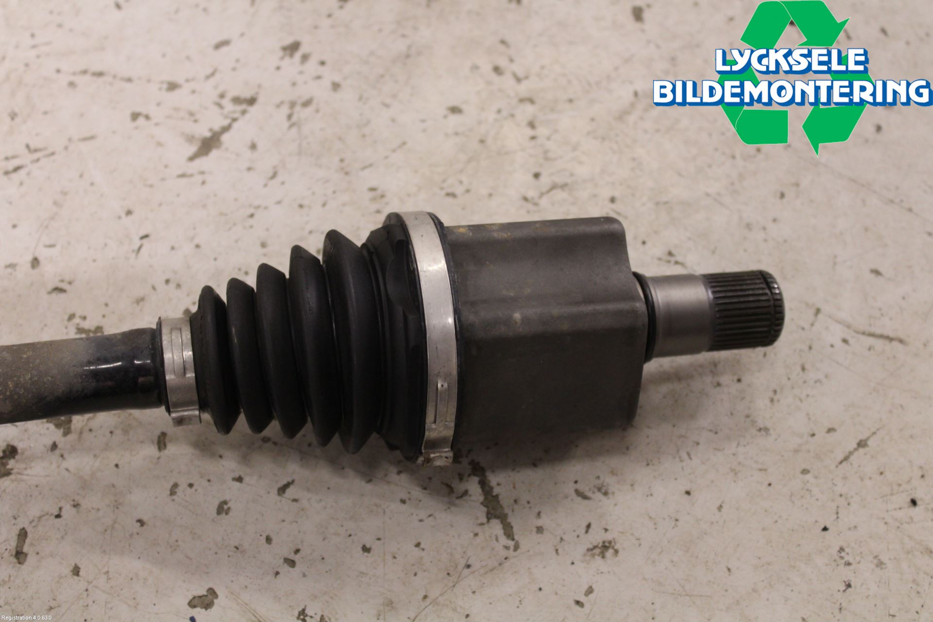 Skoda KODIAQ 17-24 Drivaxel Fram Vänster