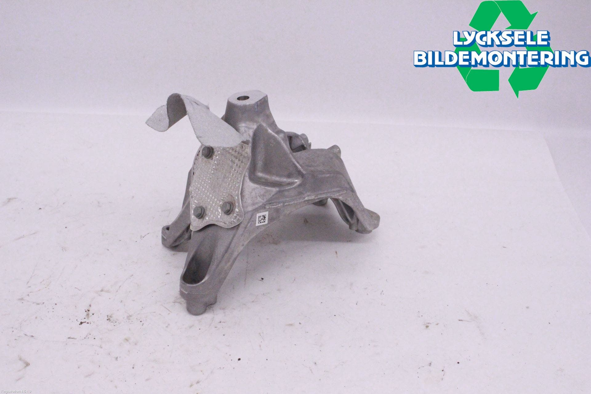 Audi A4/S4 B9 20- Motorfäste