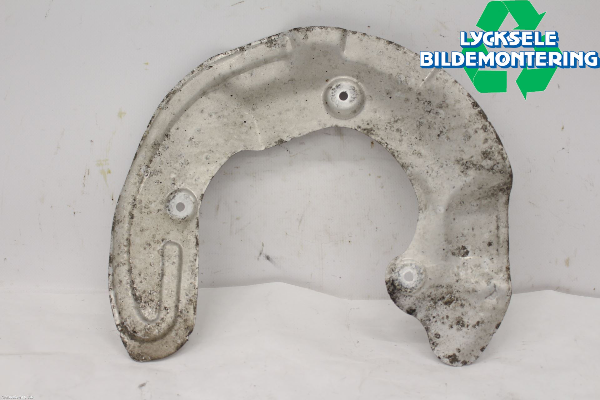 Mini COOPER CLUBMAN F54 16- Bromssköld Fram