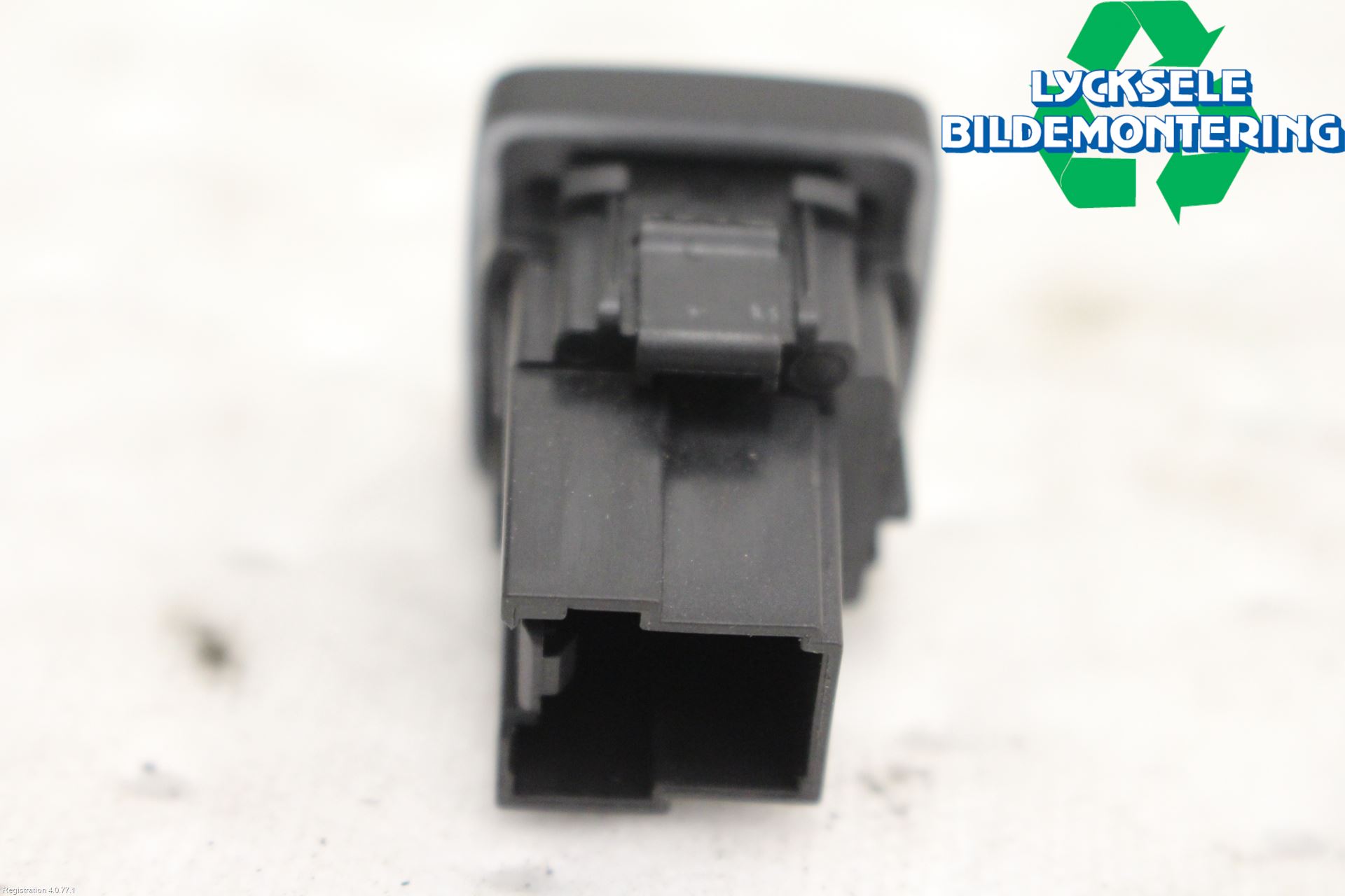 Ford MONDEO 15-22 Strömställare Baklucka