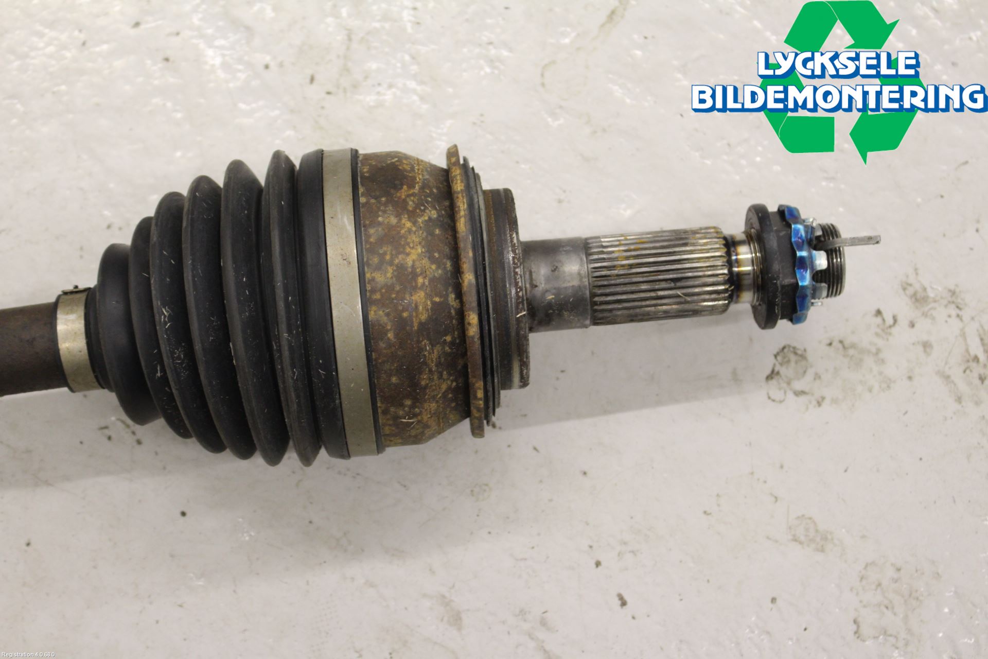 Toyota HILUX 05-16 Drivaxel Fram Höger