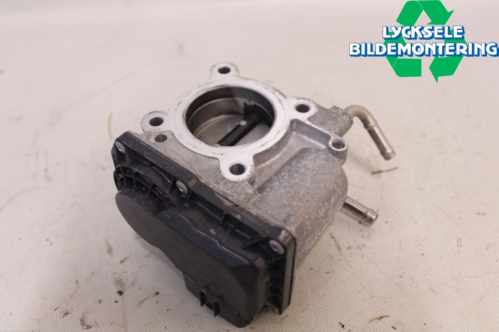 Toyota RAV4 13-18 Injspjällhus