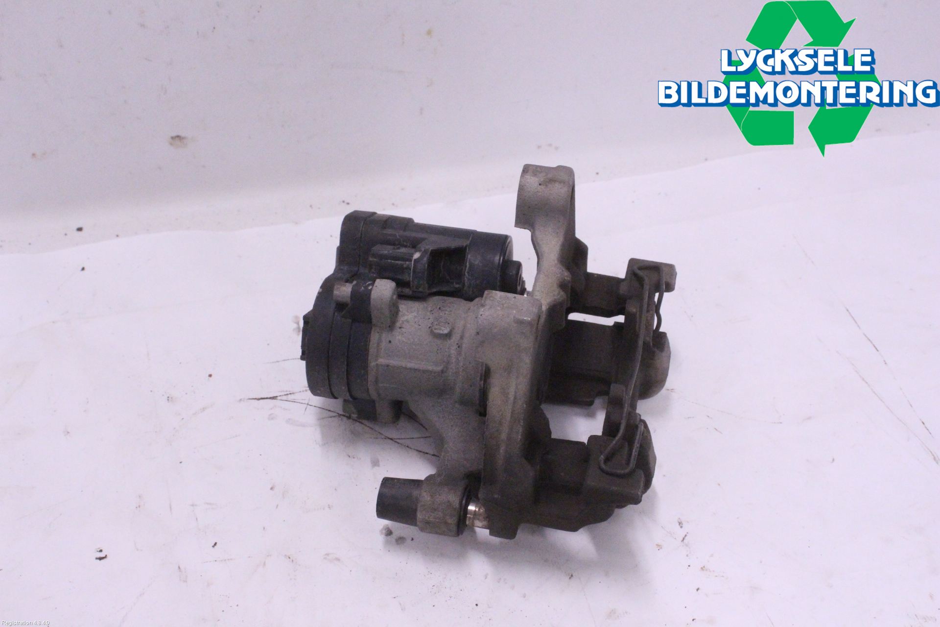 Volkswagen VW TIGUAN 16-24 Bromsok Bak Höger
