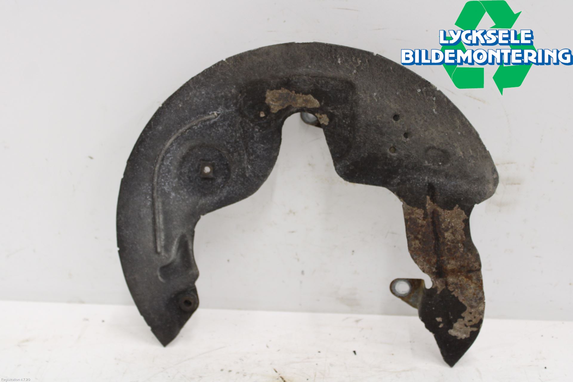 Peugeot 3008 17-24 Bromssköld Fram