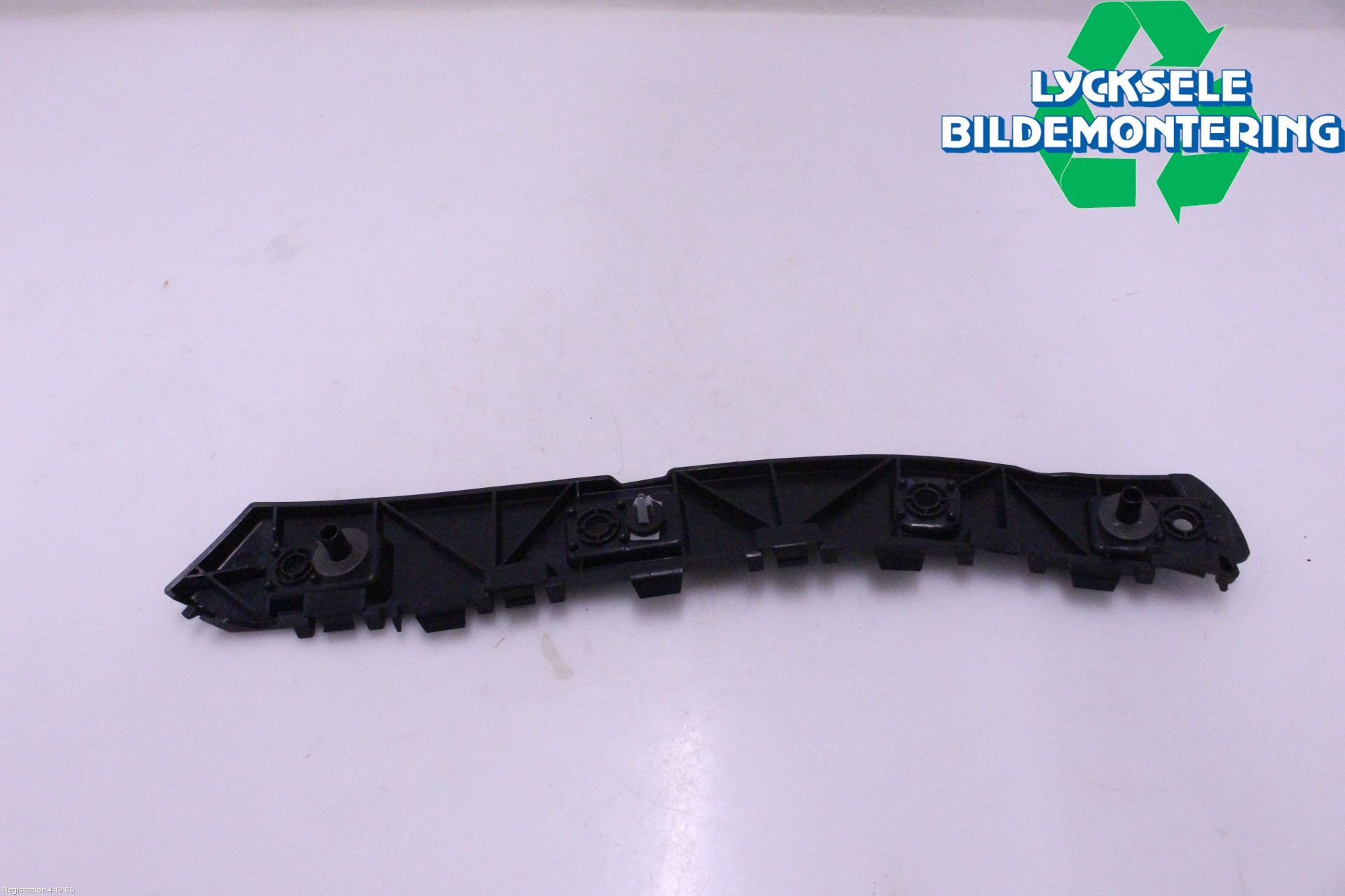 Ford KUGA 13-16 Stötfångarfäste Bak Hö