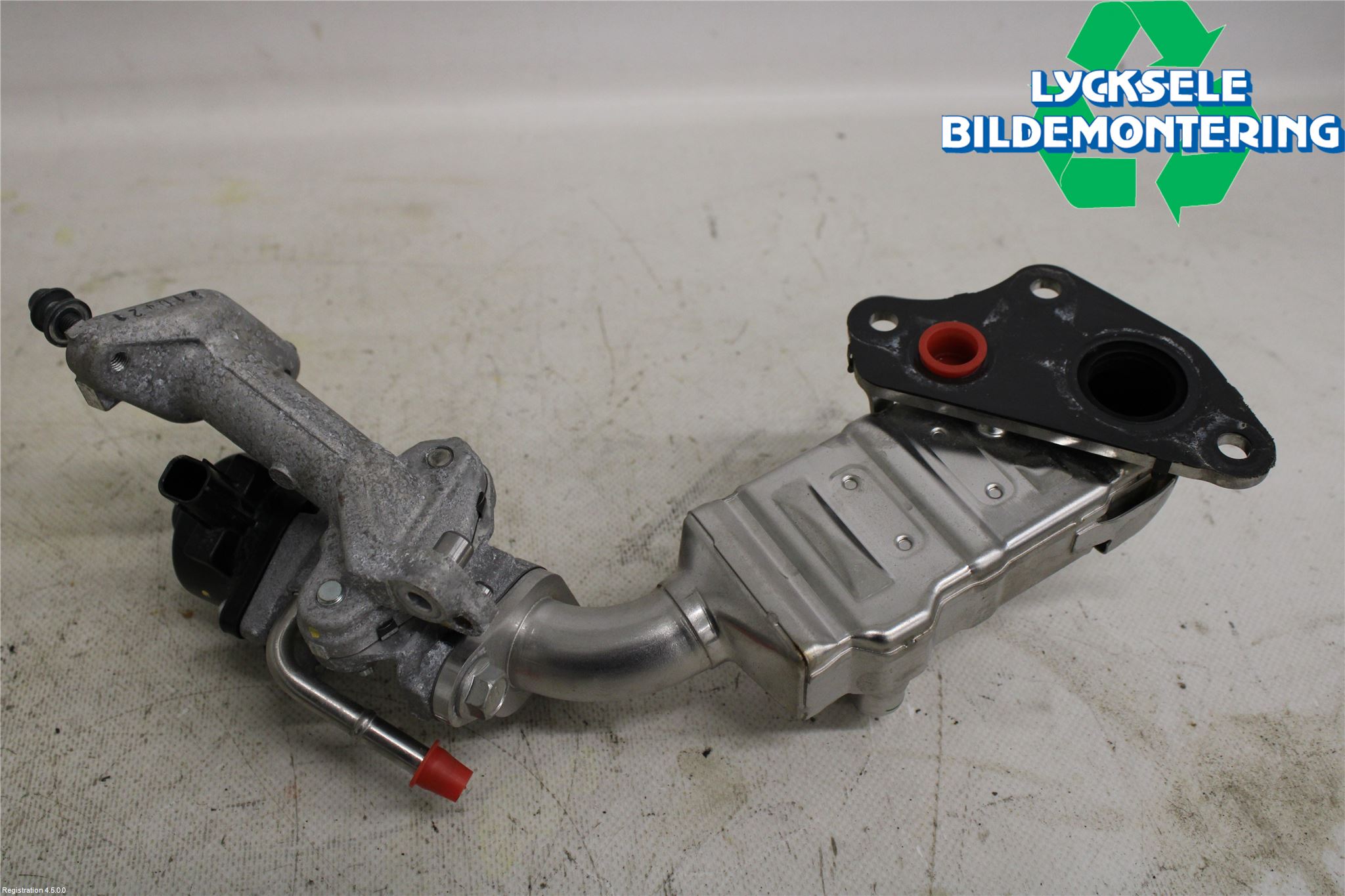 Toyota YARIS CROSS XP21 21- Avgaskylare