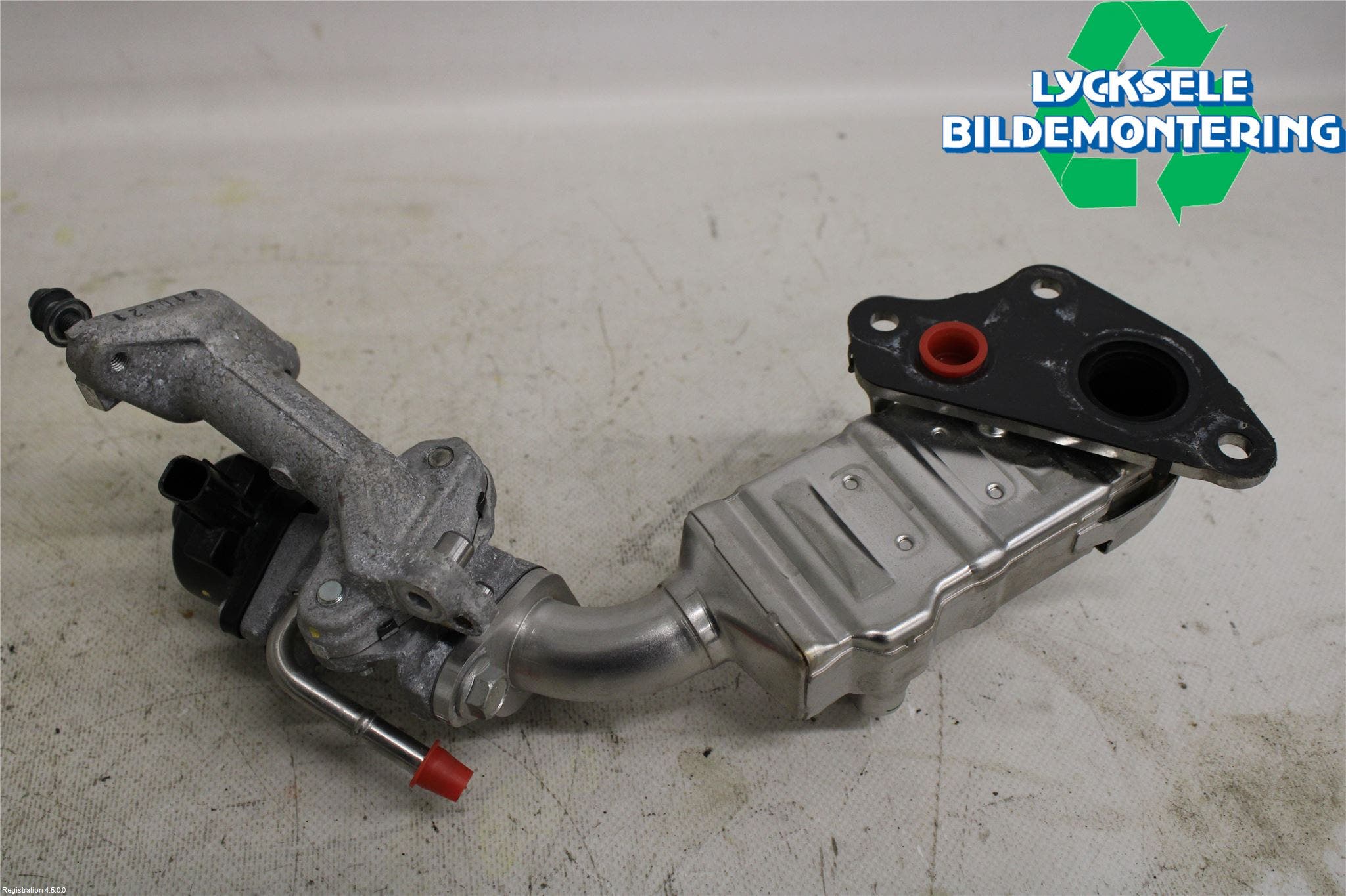 Toyota YARIS CROSS XP21 21- Avgaskylare