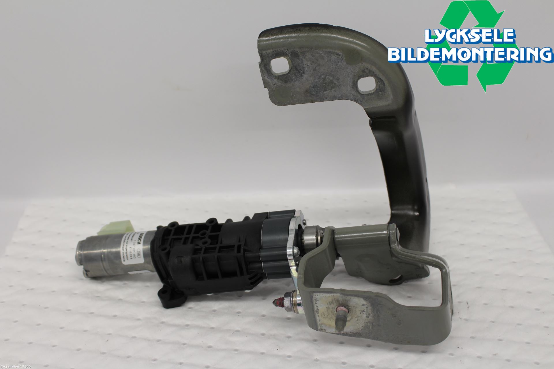 Audi A4/S4 B9 20- Bakluckeöppnare Automatisk