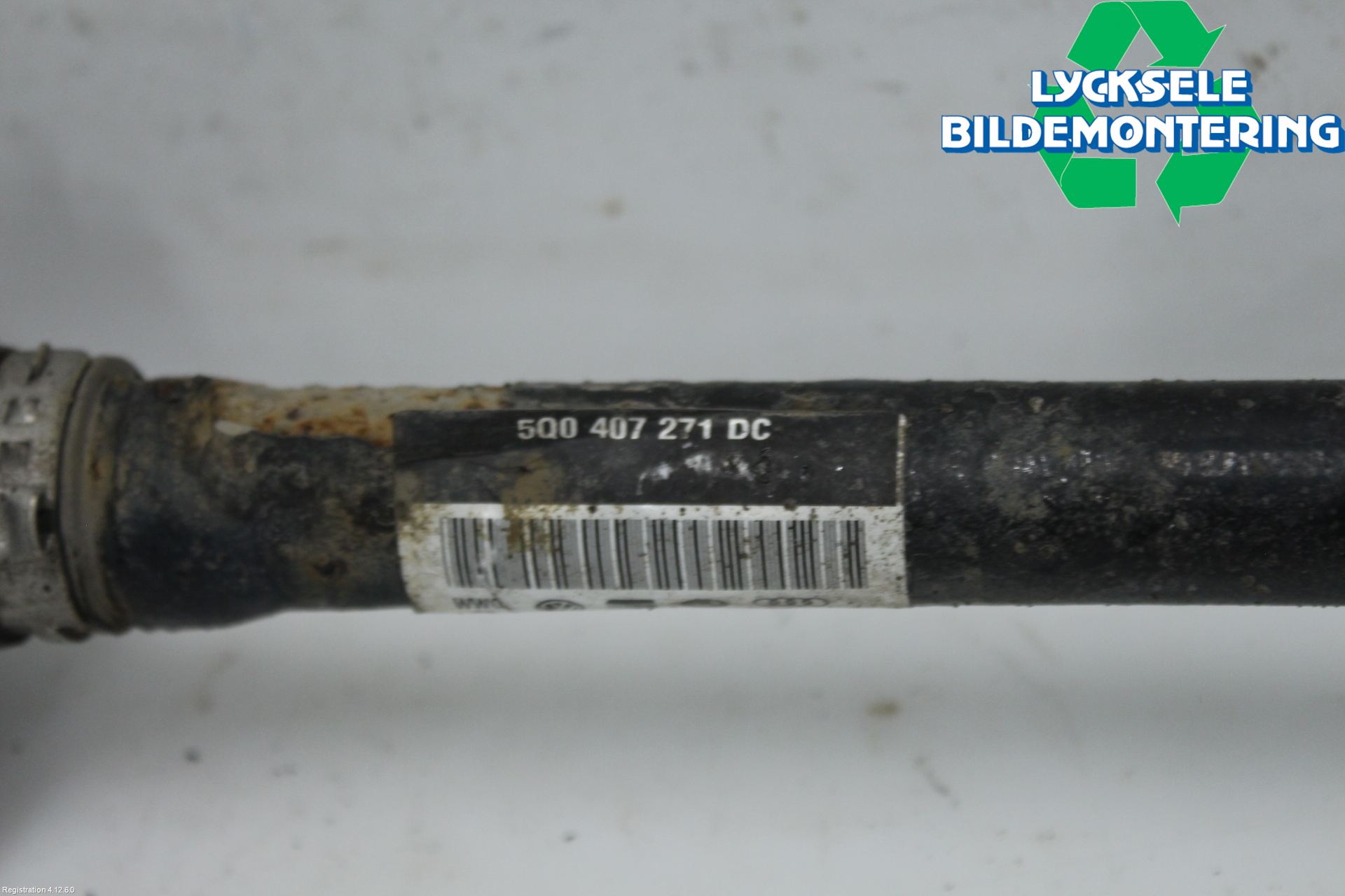 Volkswagen VW GOLF SPORTSVAN 15-20 Drivaxel Fram Vänster